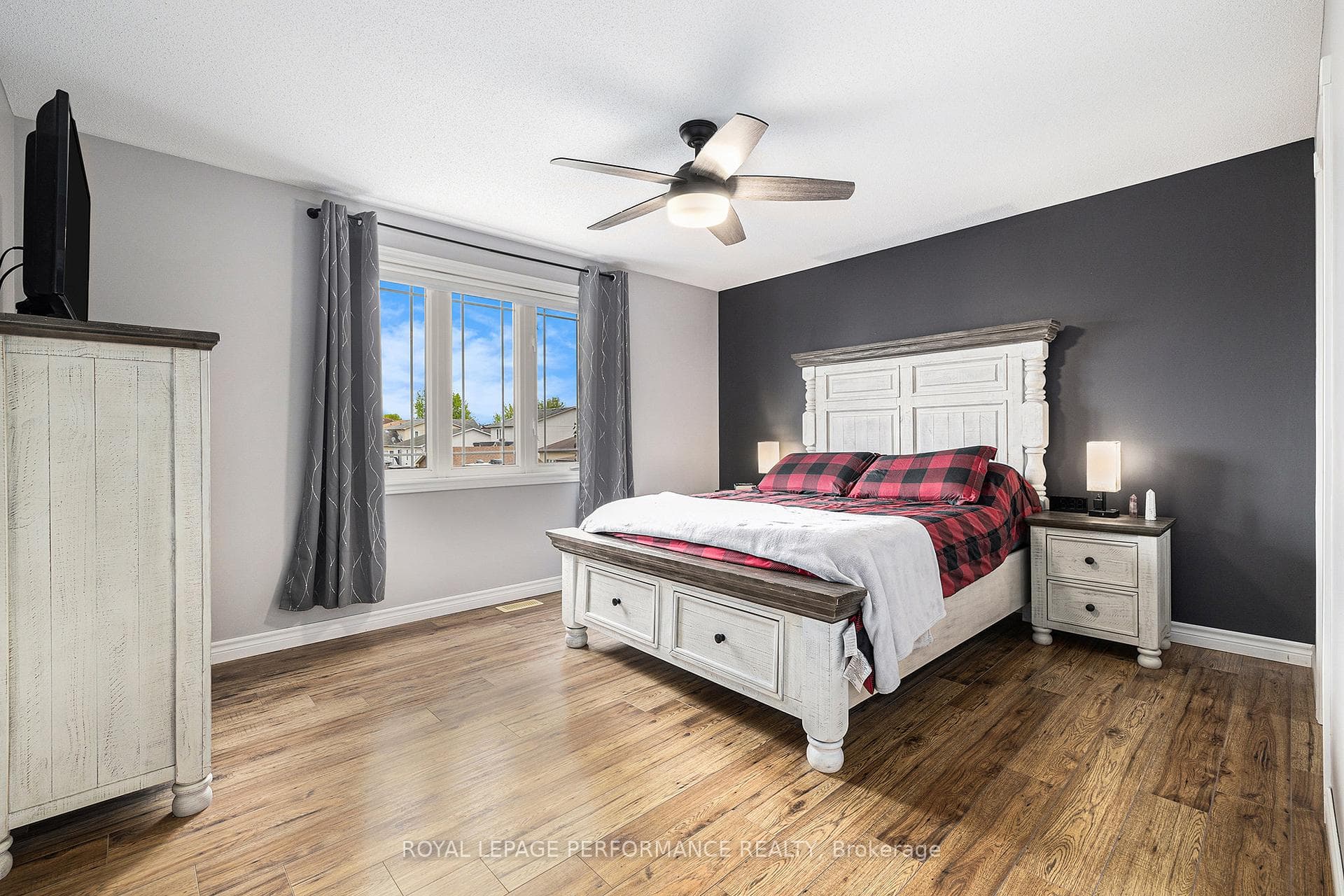 160 Filion Street photo 17
