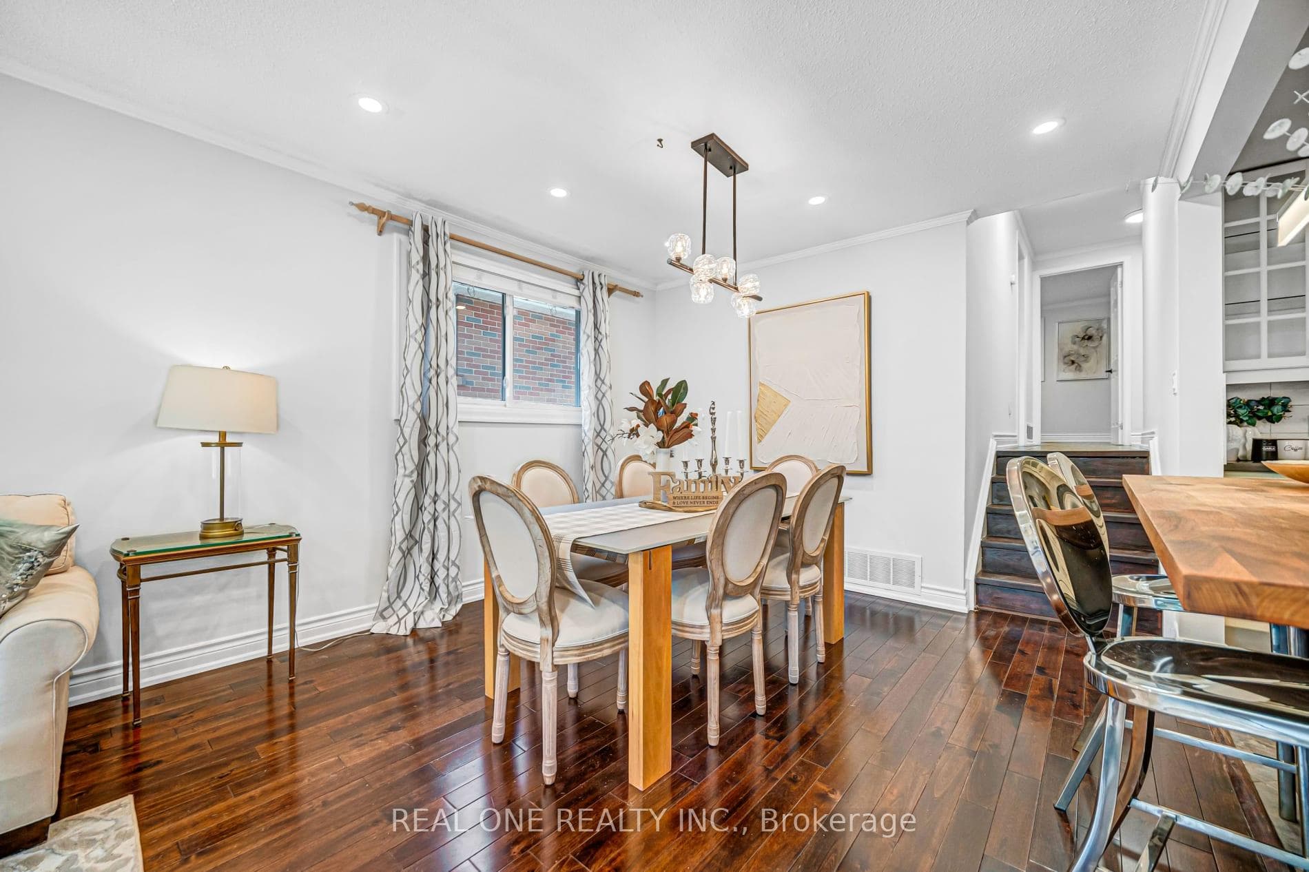 52 Devins Drive photo 5
