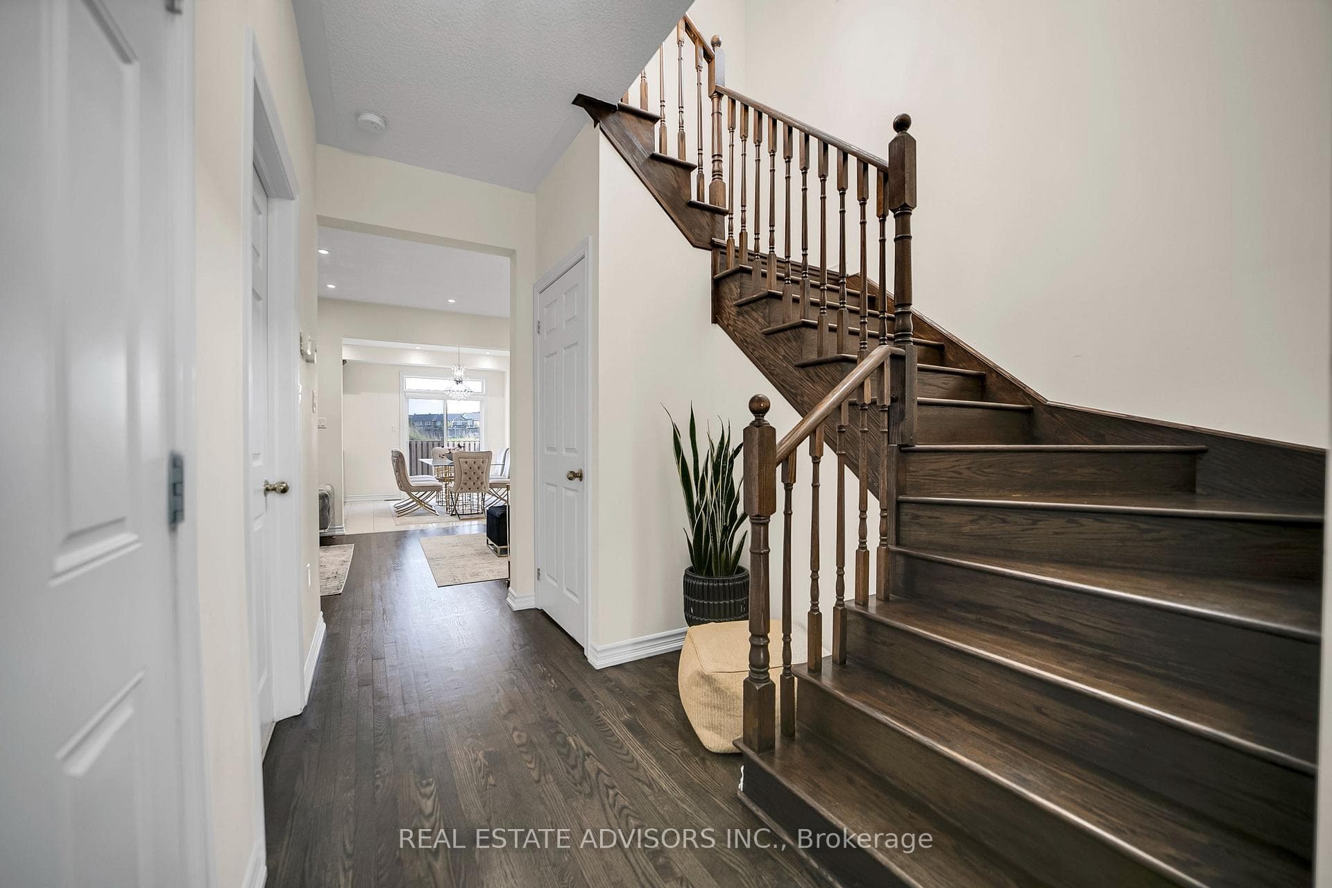 317 Rita's Avenue photo 3