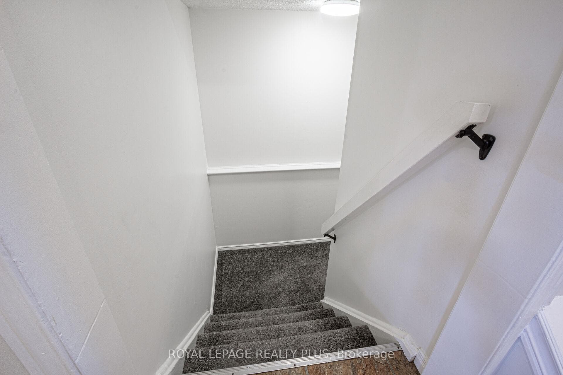 619 Beaver Court photo 31