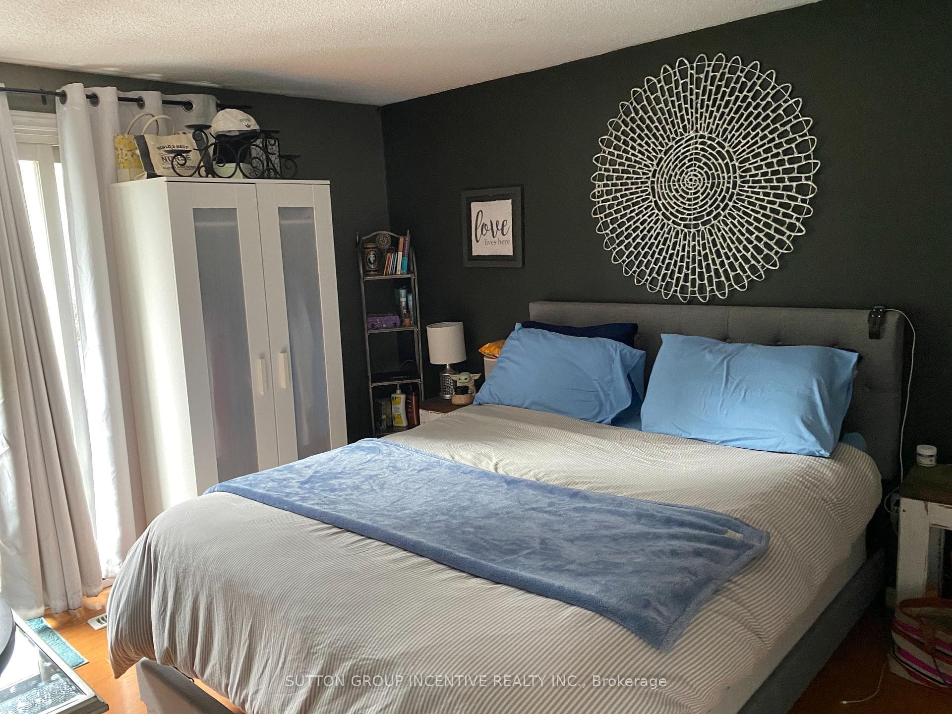 20 Shaw Crescent photo 7