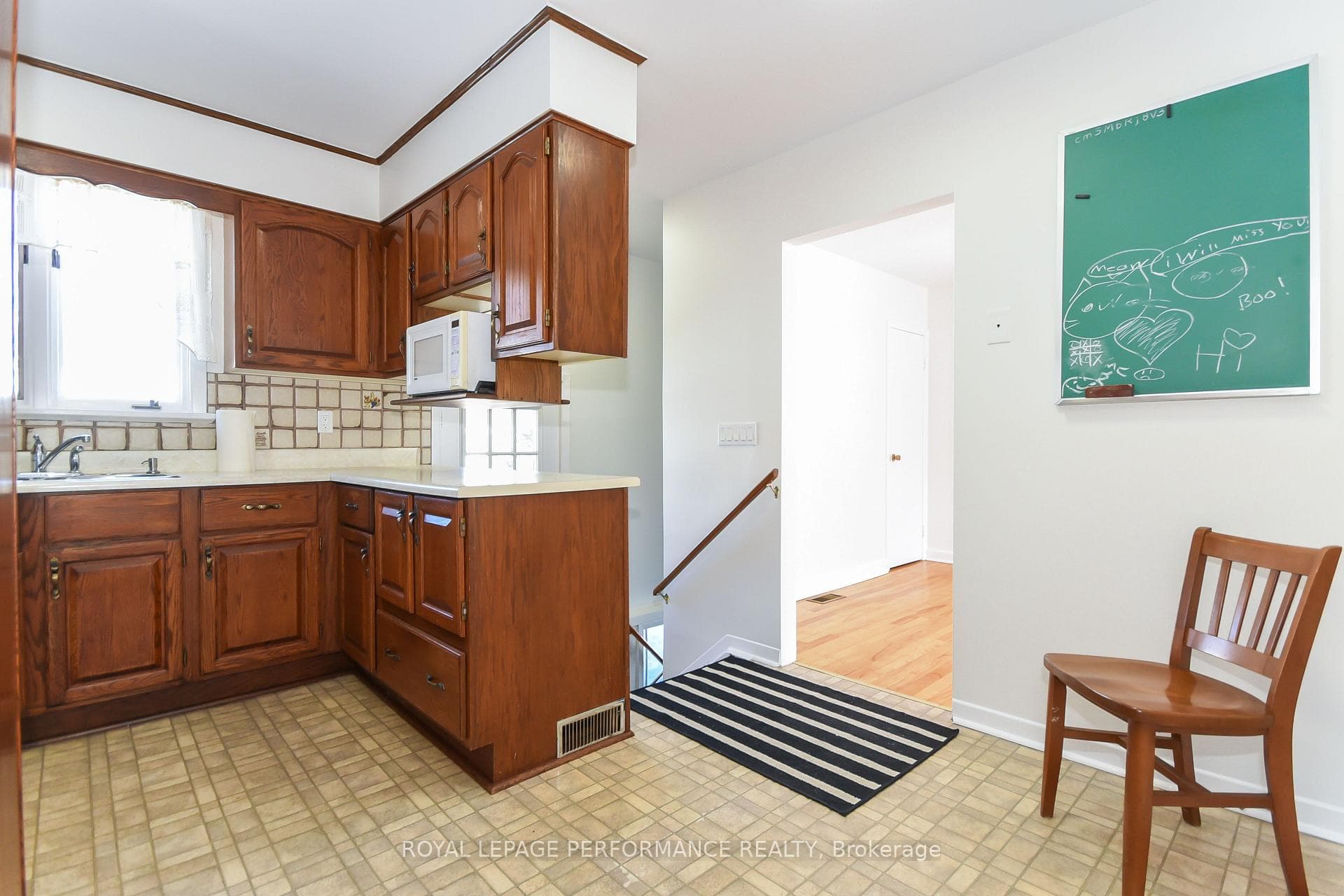 1867 Kingsdale Avenue photo 15