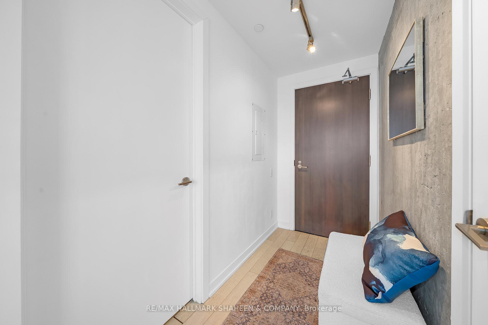 11 Charlotte Street Unit PH04 photo 4
