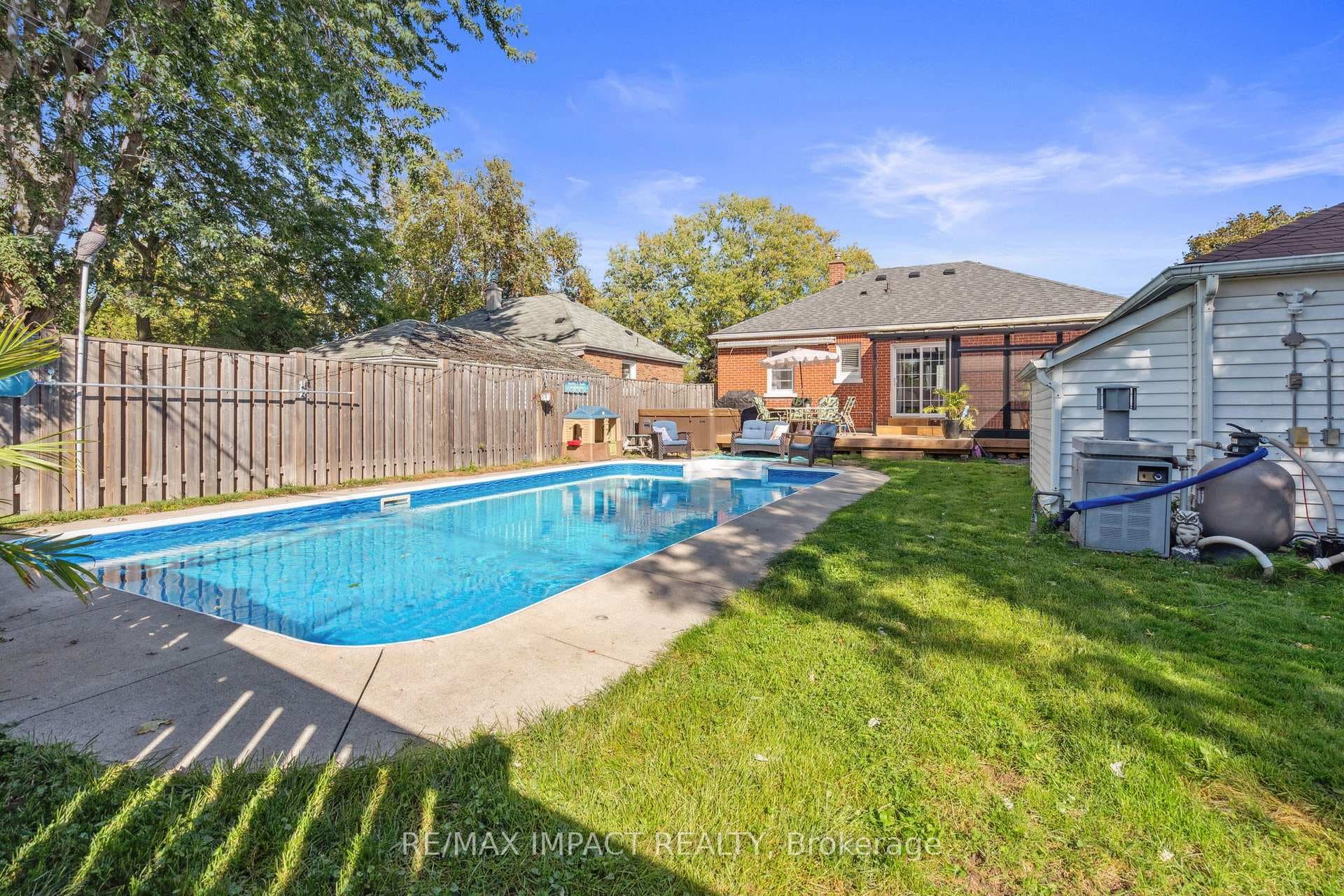 6 Orchard View Boulevard photo 28