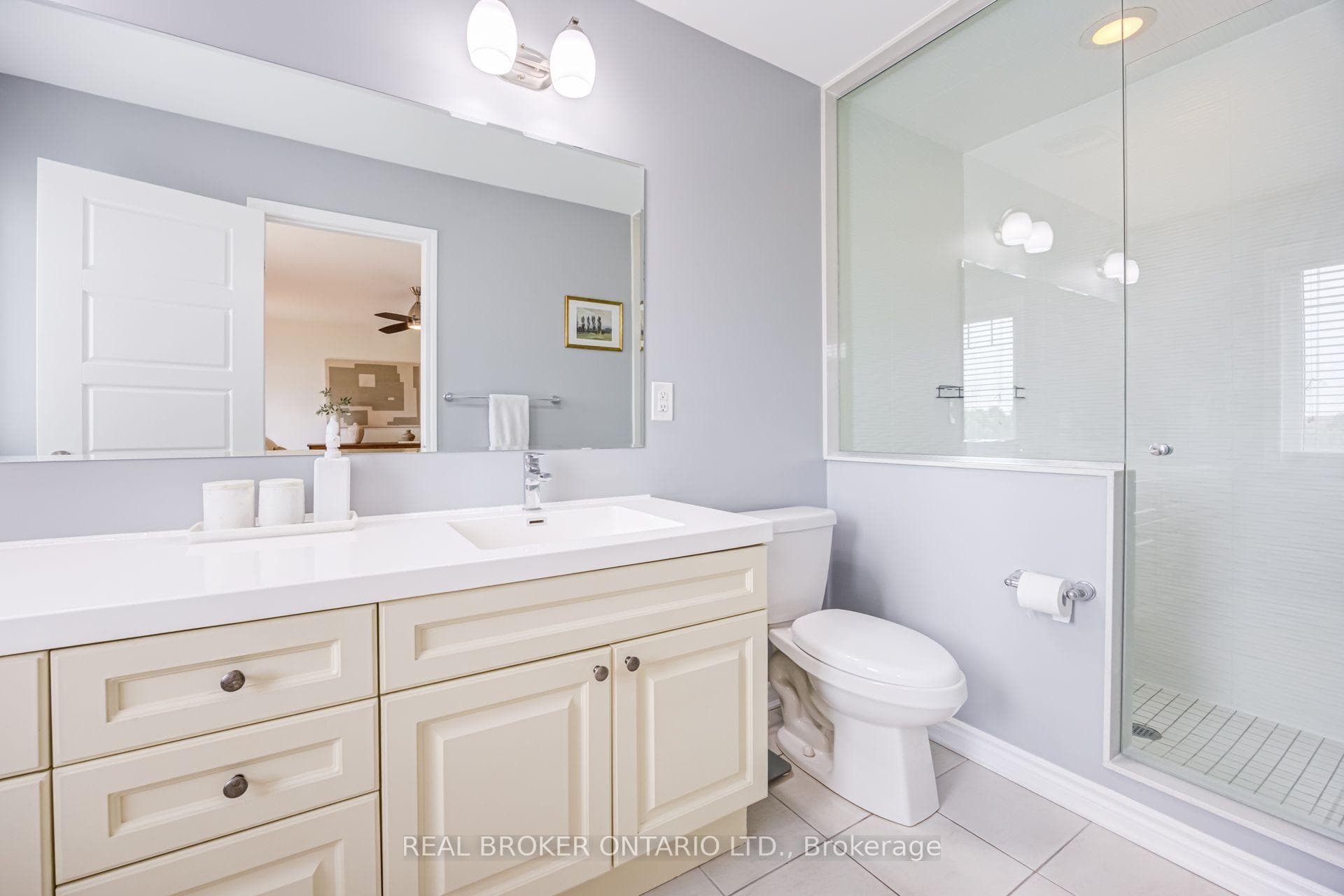 1178 Duignan Crescent photo 27