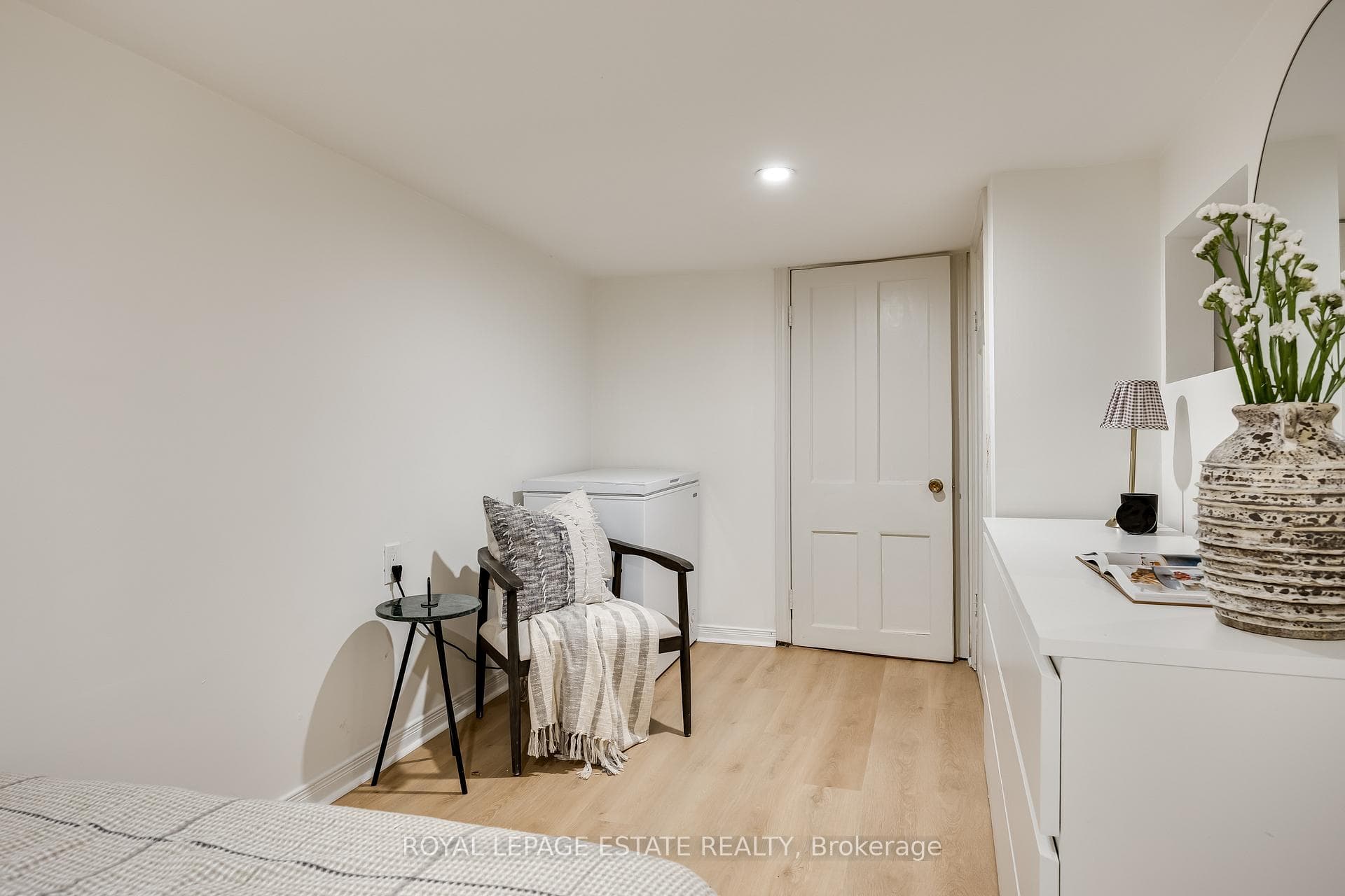 516 Eastern Avenue photo 24