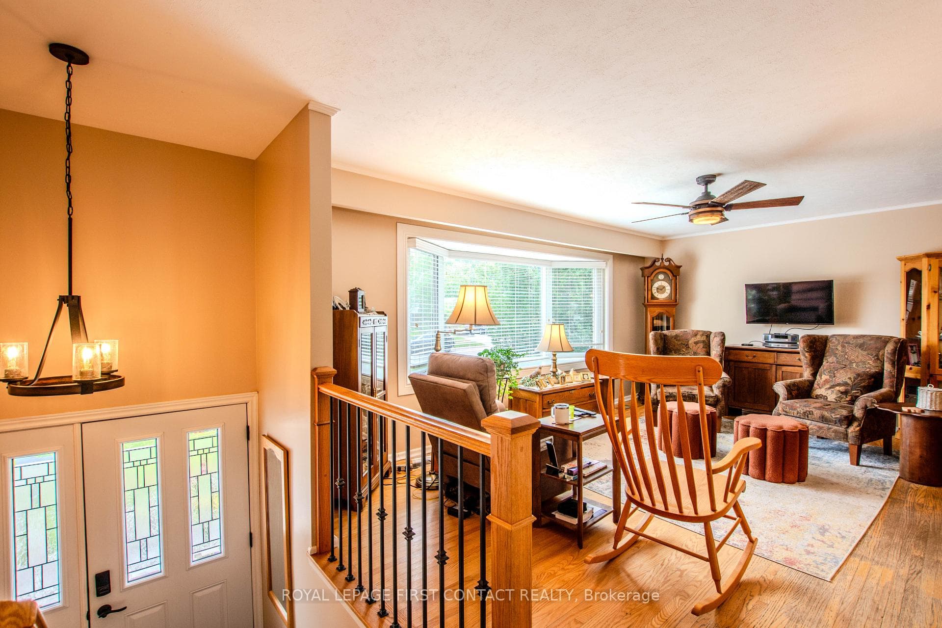 27 Tower Crescent photo 6