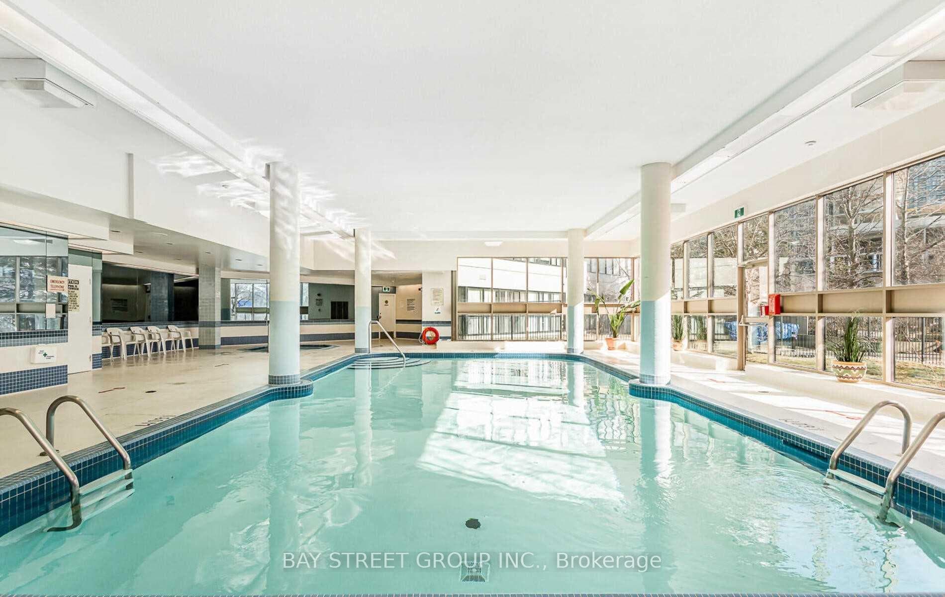 330 Rathburn Road Unit 1810 photo 29