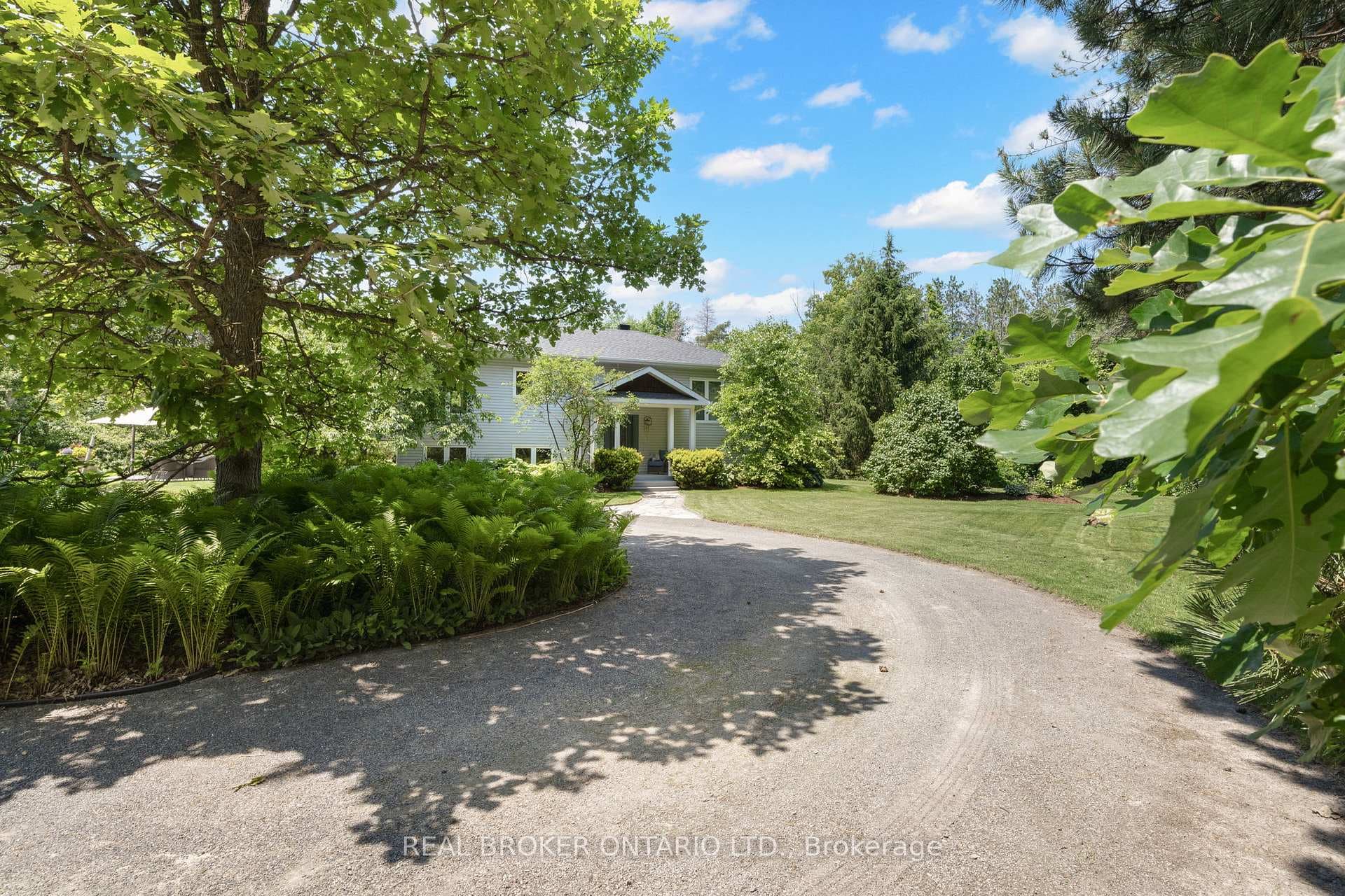 6550 Rideau Valley Drive photo 37