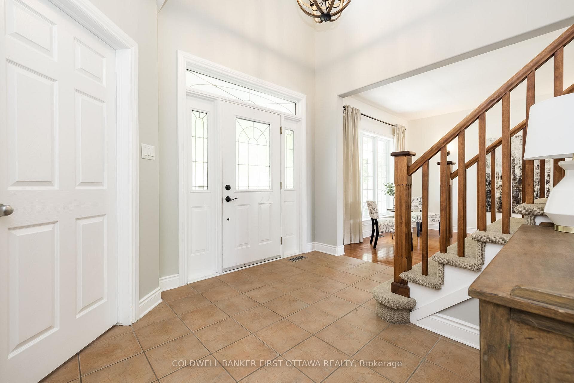 187 GLENNCASTLE Drive photo 3