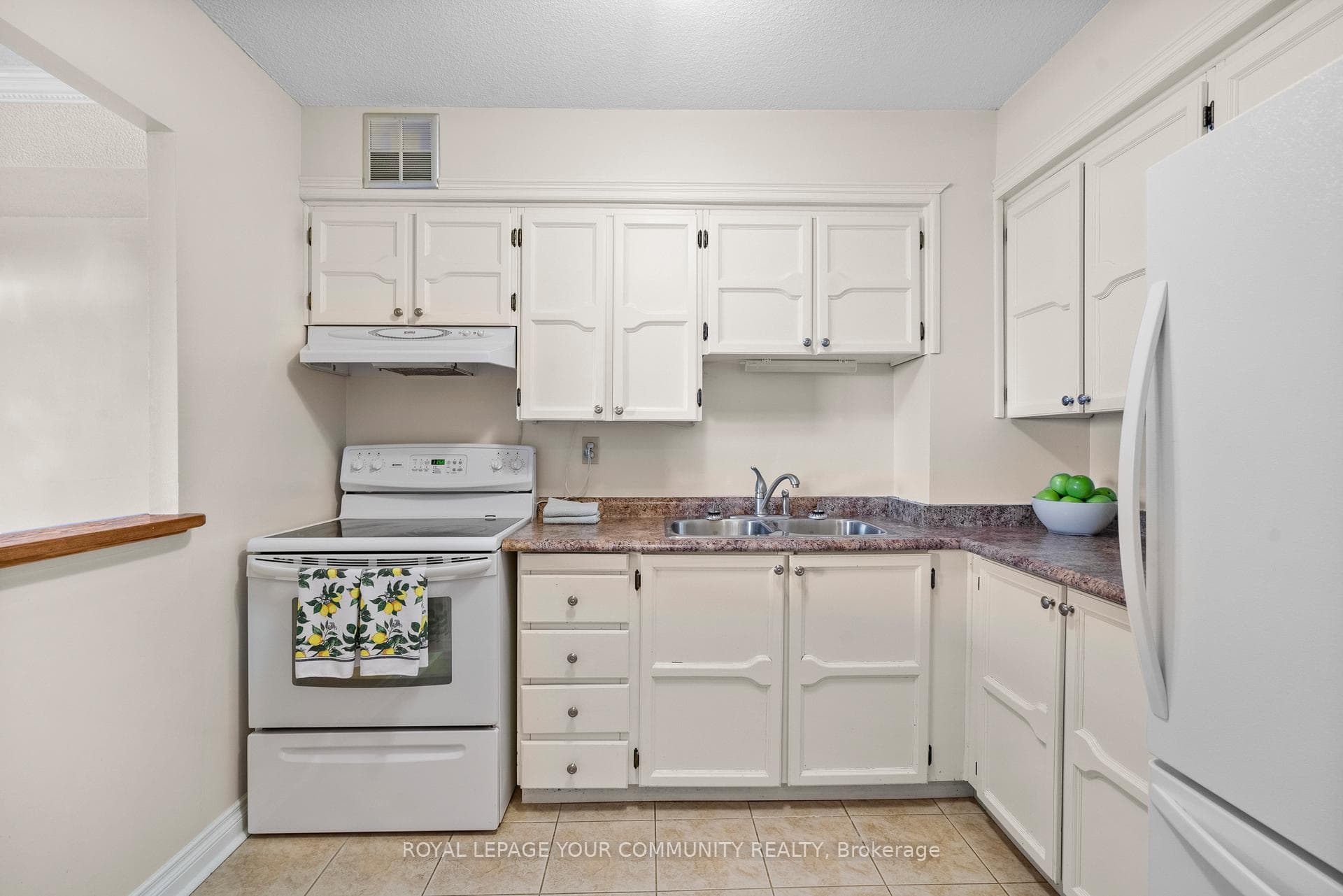 40 William Roe Boulevard Unit 210 photo 12