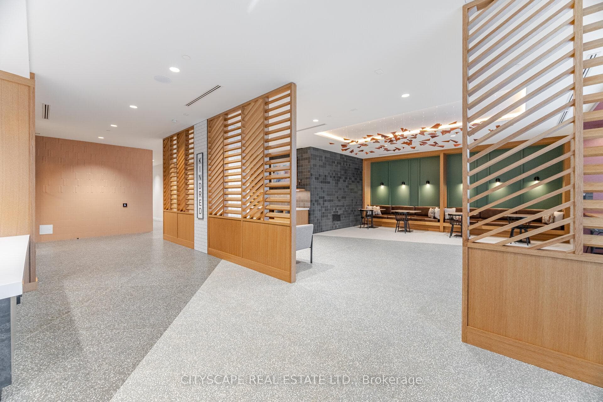 2495 Eglinton Avenue Unit 2711 photo 37