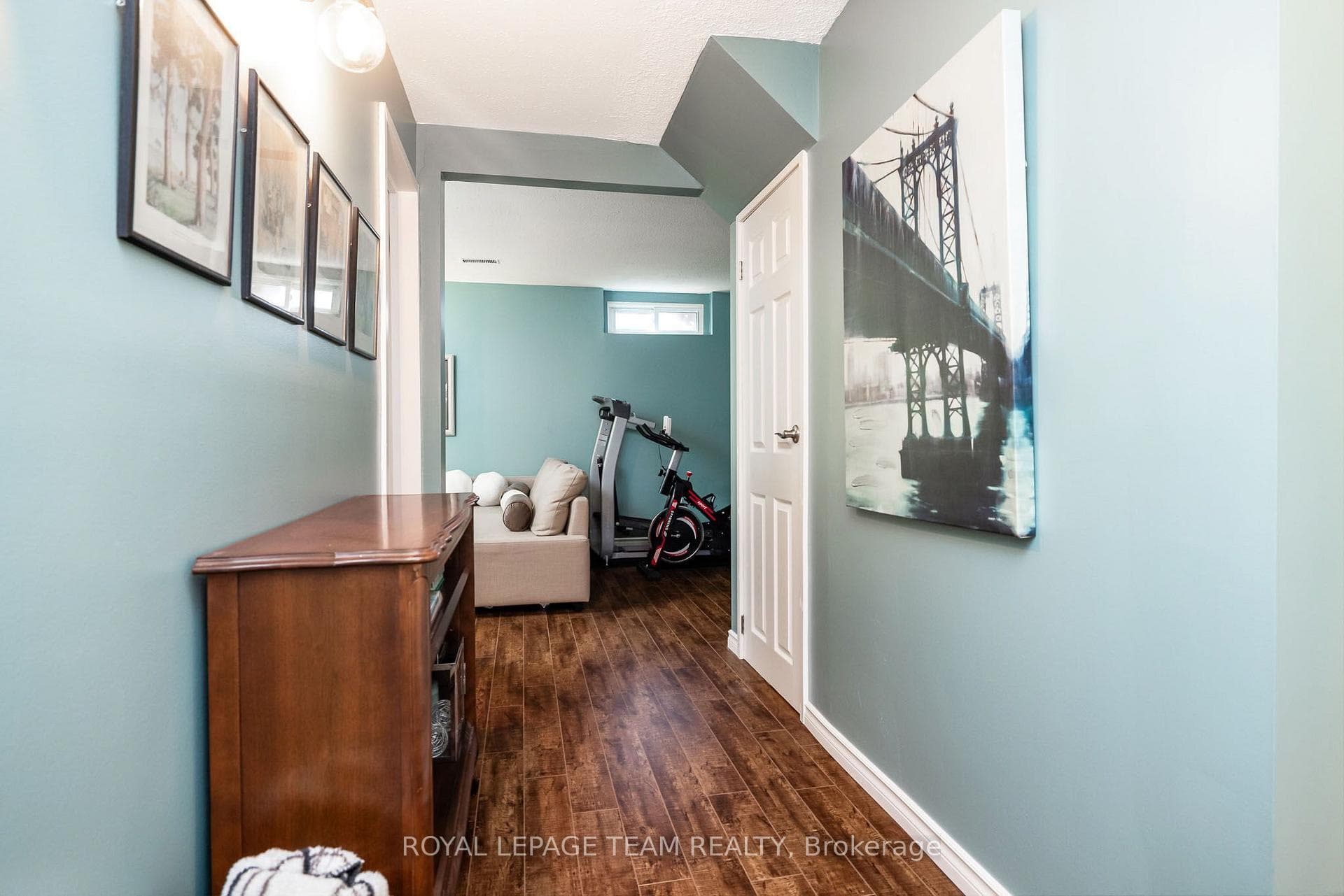 126 McClintock Way photo 19