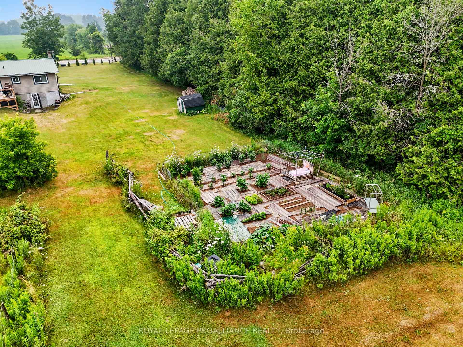 16 Mack Trail photo 42