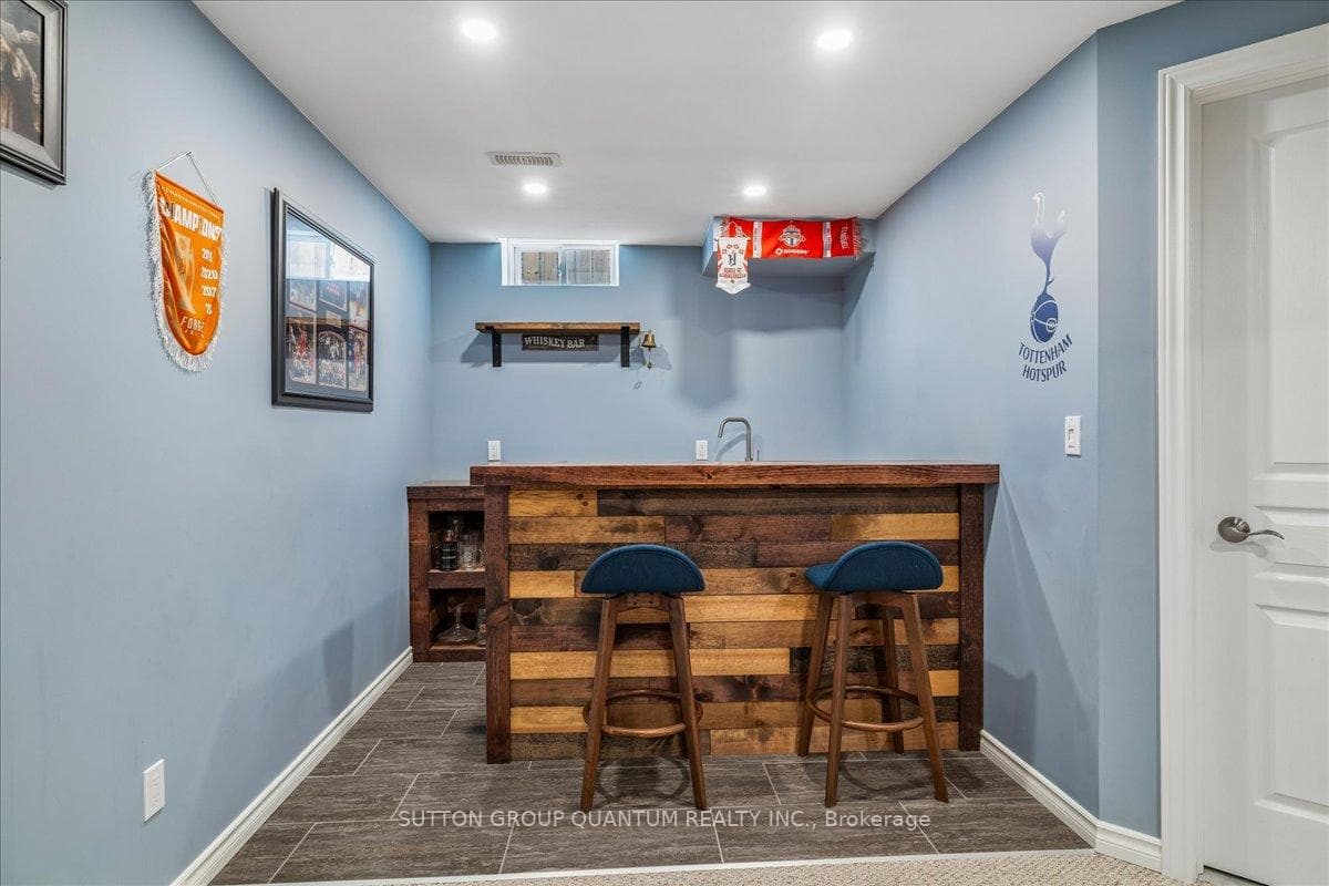 92 Garinger Crescent photo 35