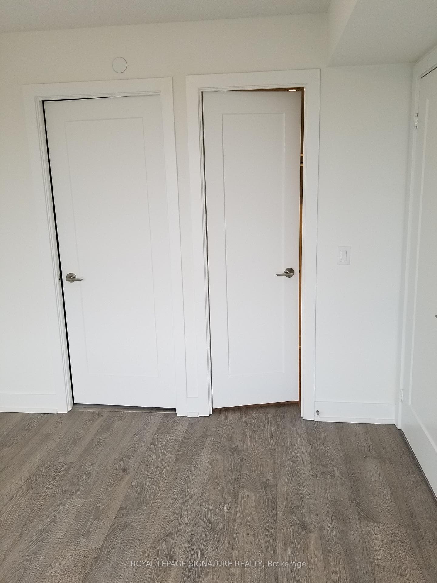 7 Mabelle Avenue Unit 1907 photo 9