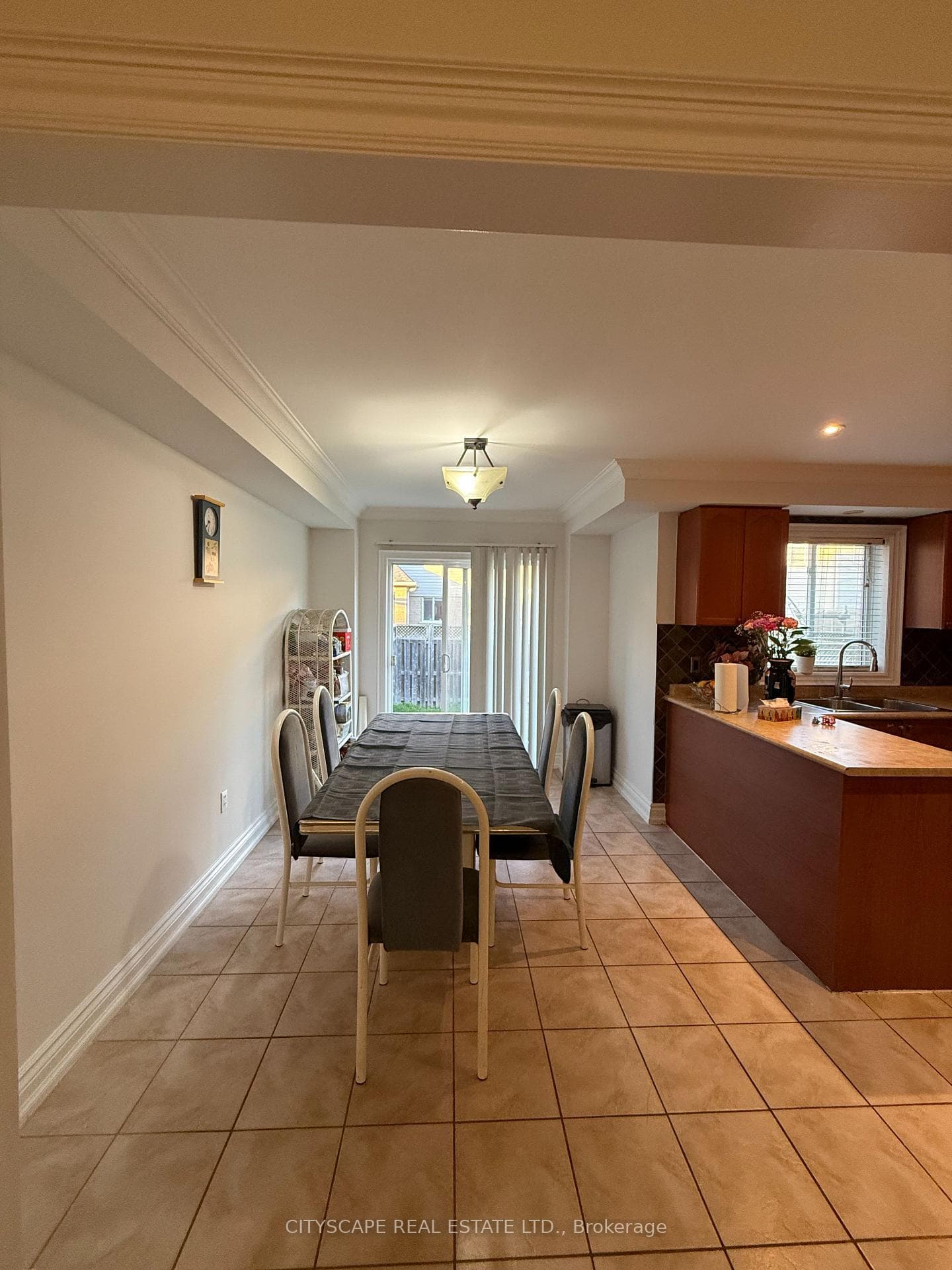 1318 Cartmer Way photo 5