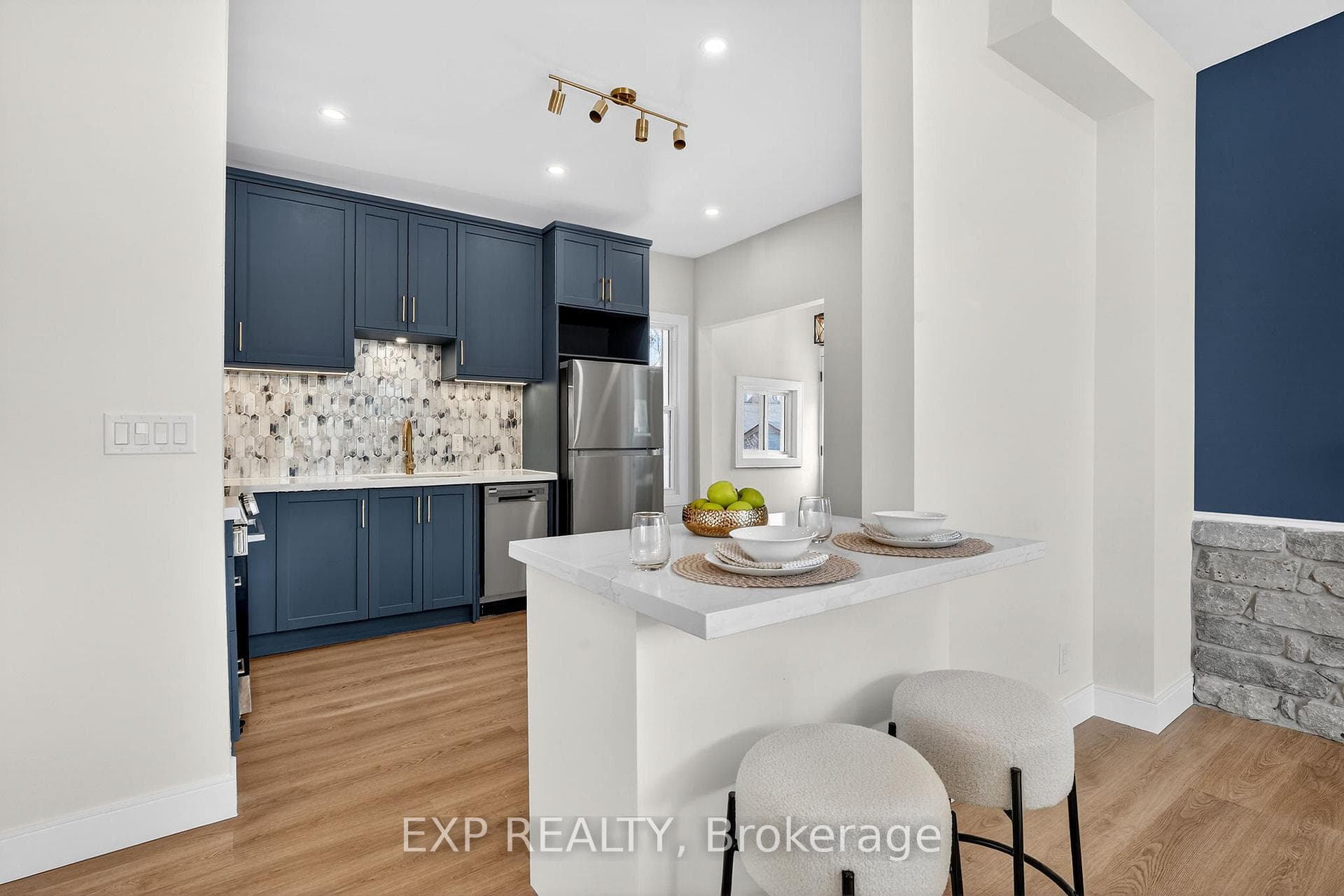 142 Avondale Street photo 14