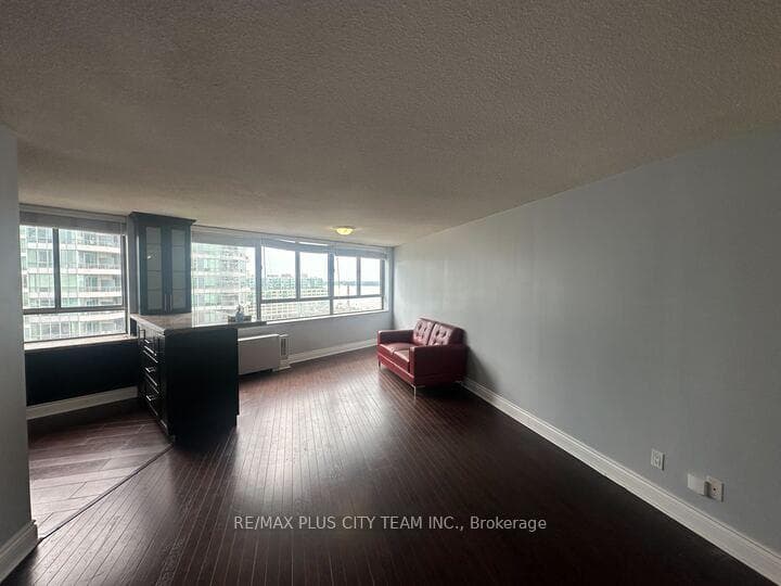 250 Queens Quay N/A Unit 1506 photo 4