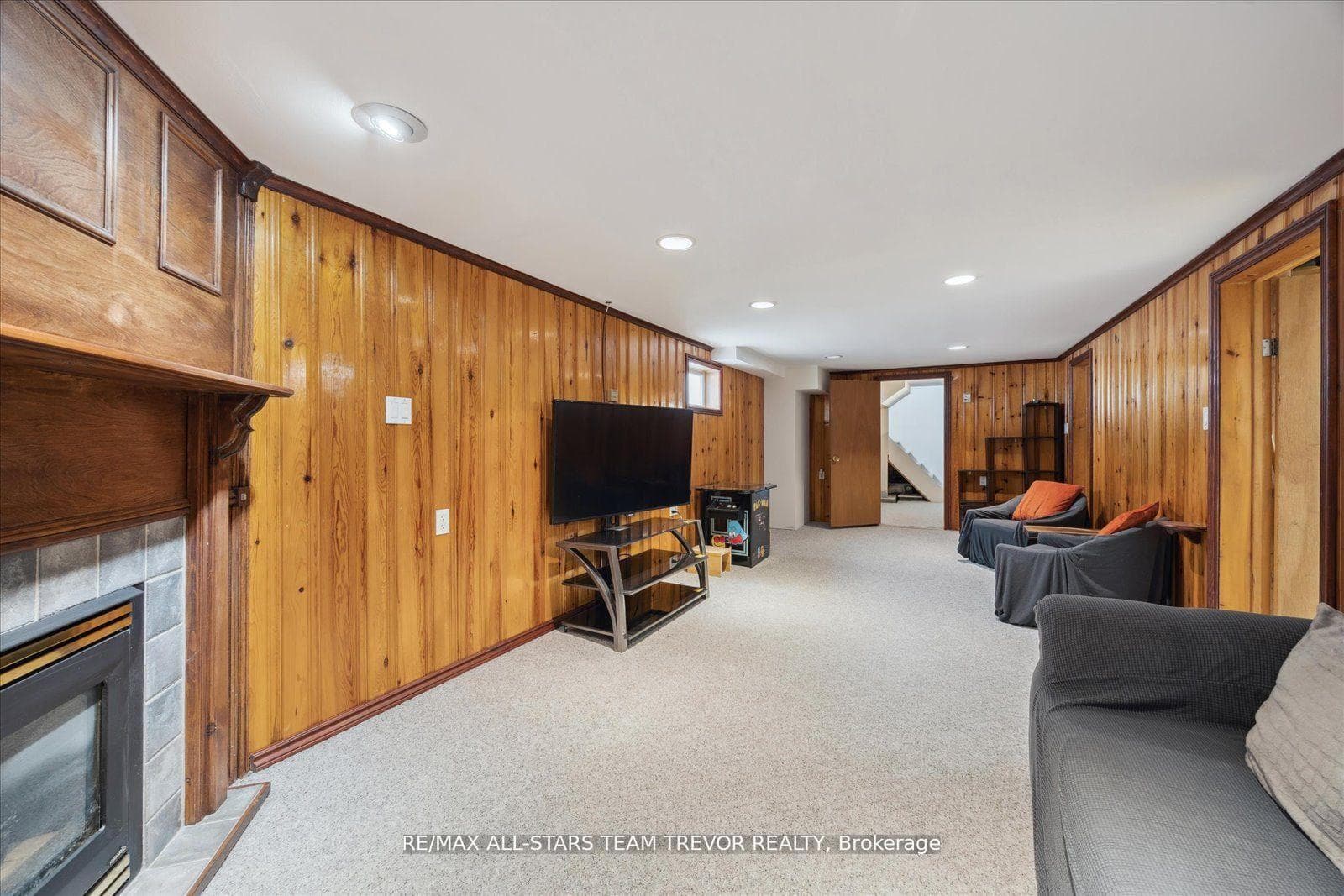 27 Corbett Crescent photo 28