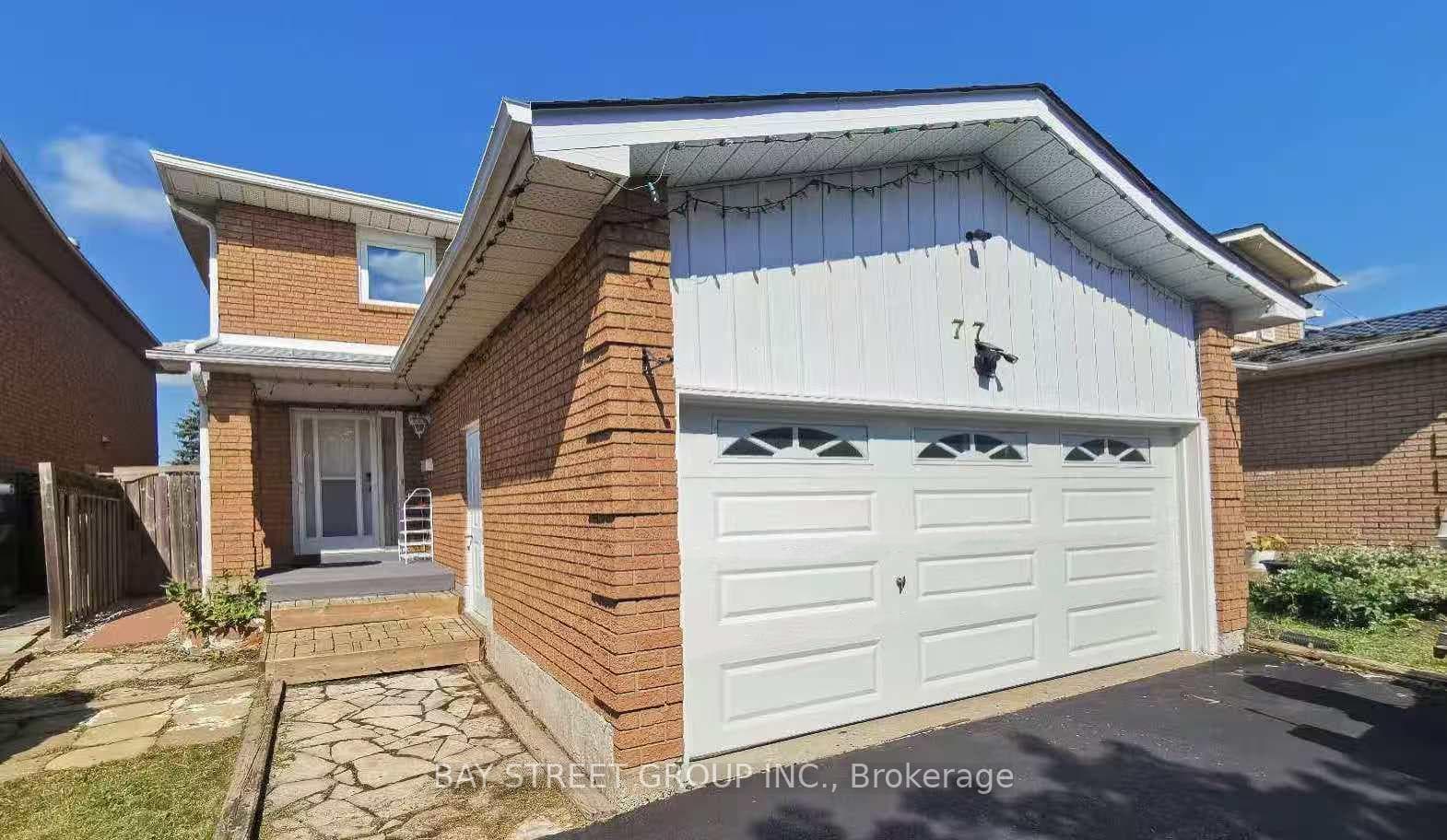 77 Toba Crescent photo 1