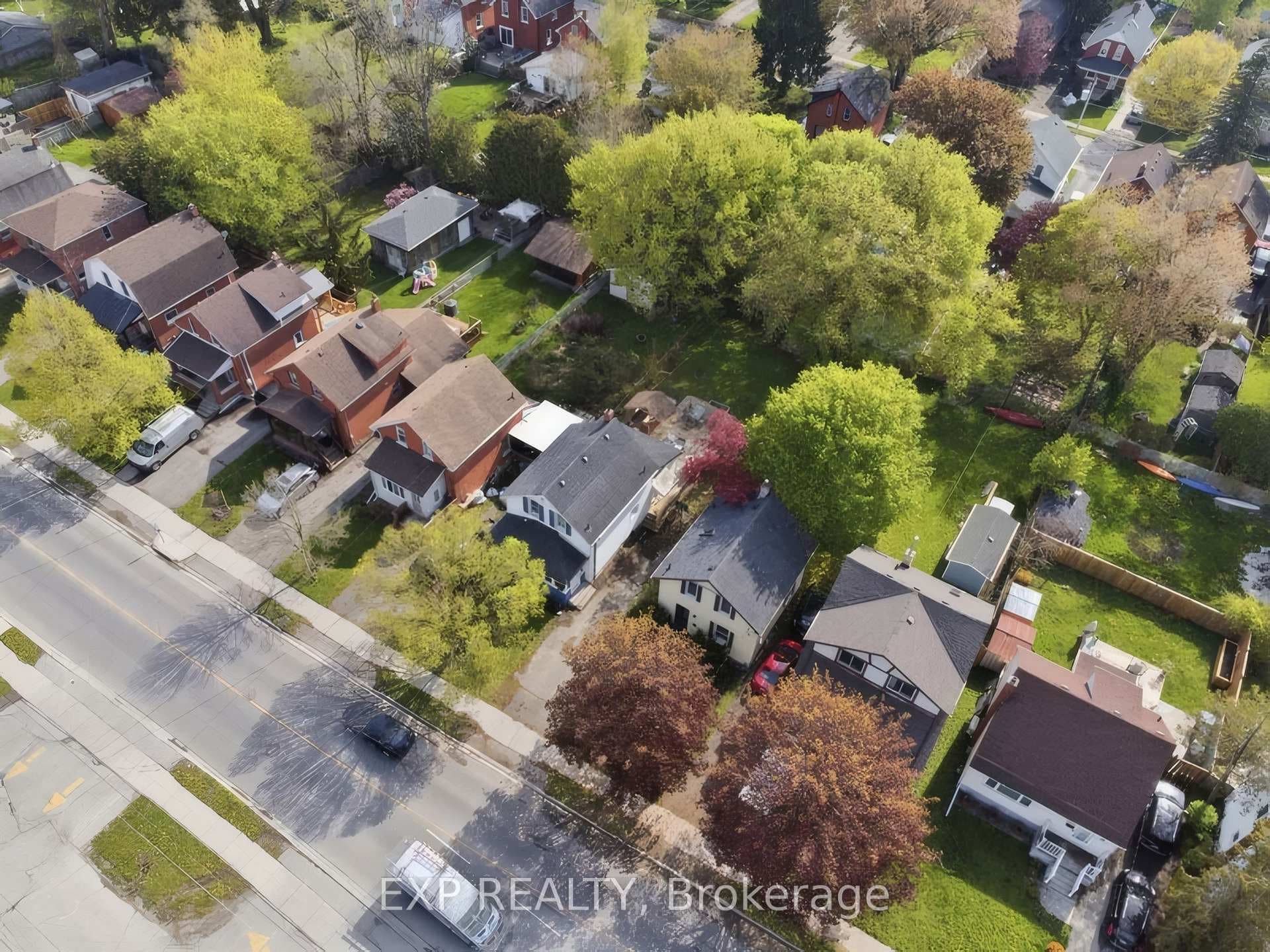 572 Downie Street photo 43