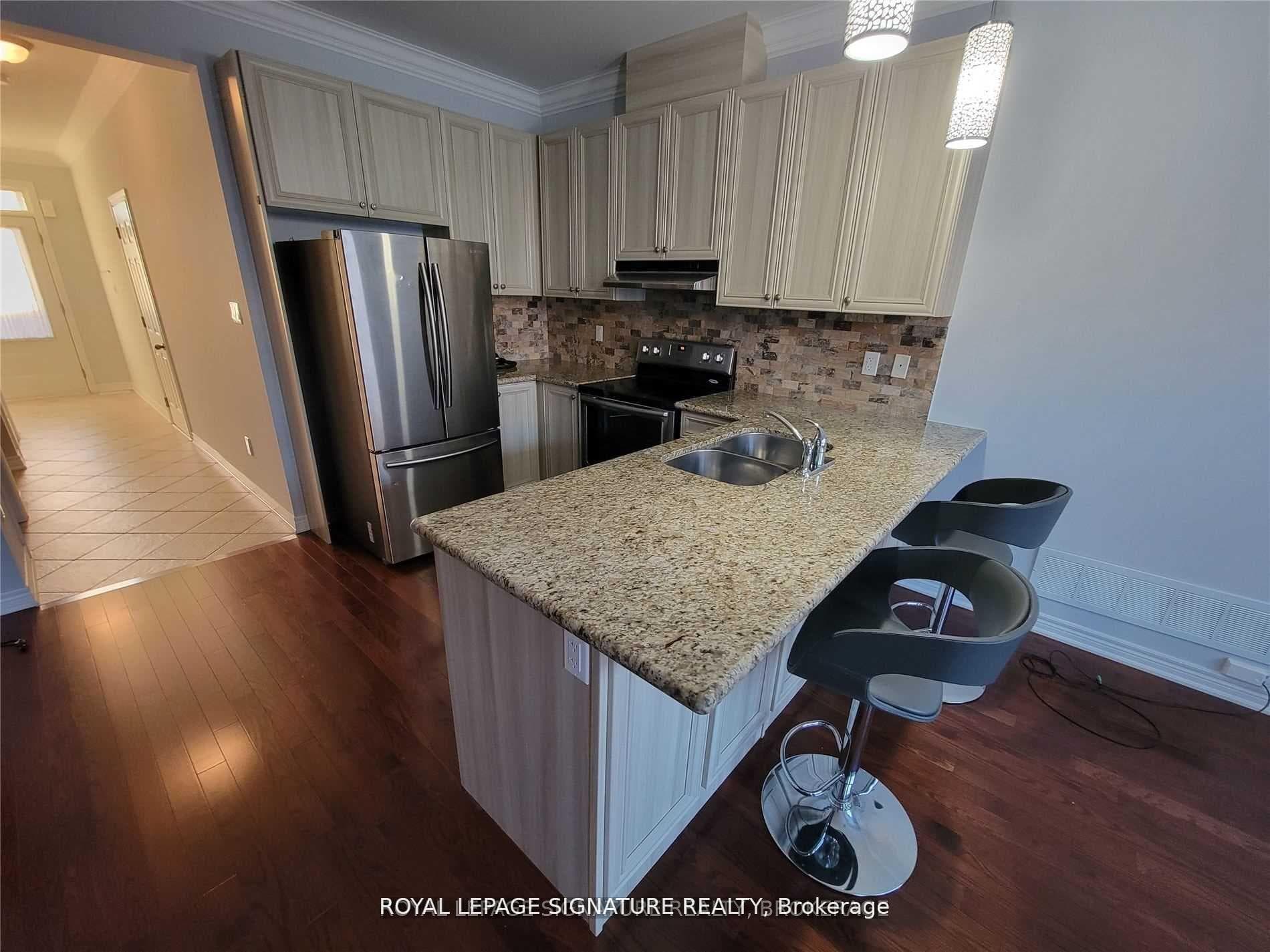 901 Transom Crescent photo 18