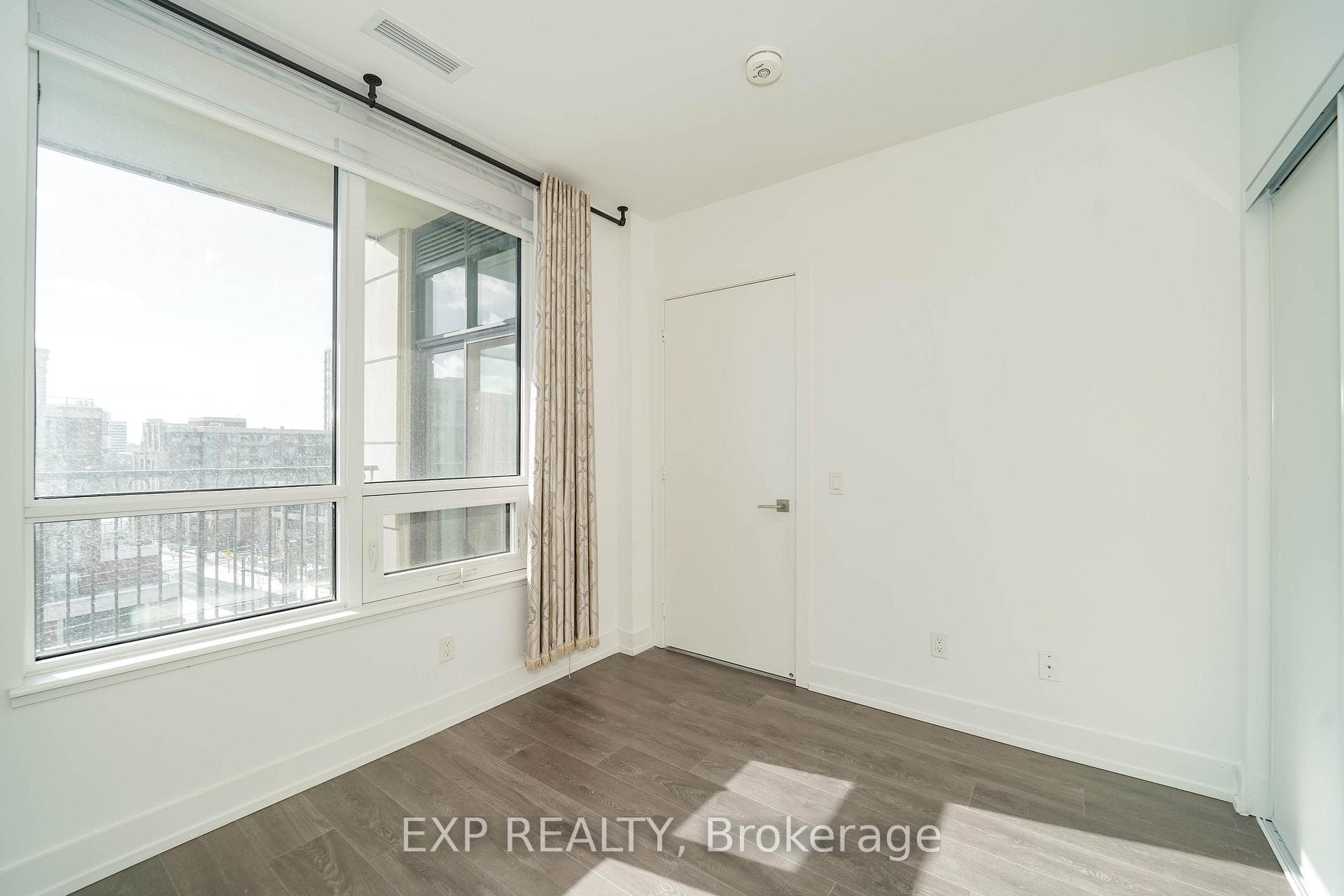268 Buchanan Drive Unit 707W photo 32