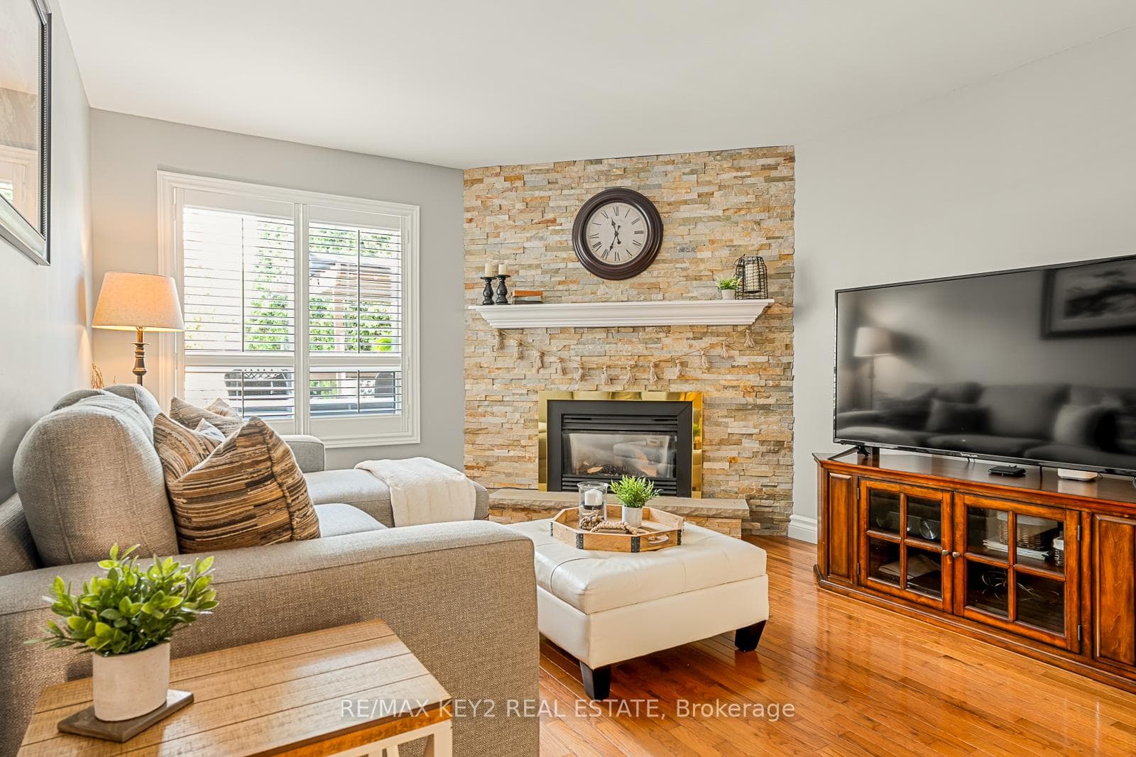 8 Mantell Crescent photo 10
