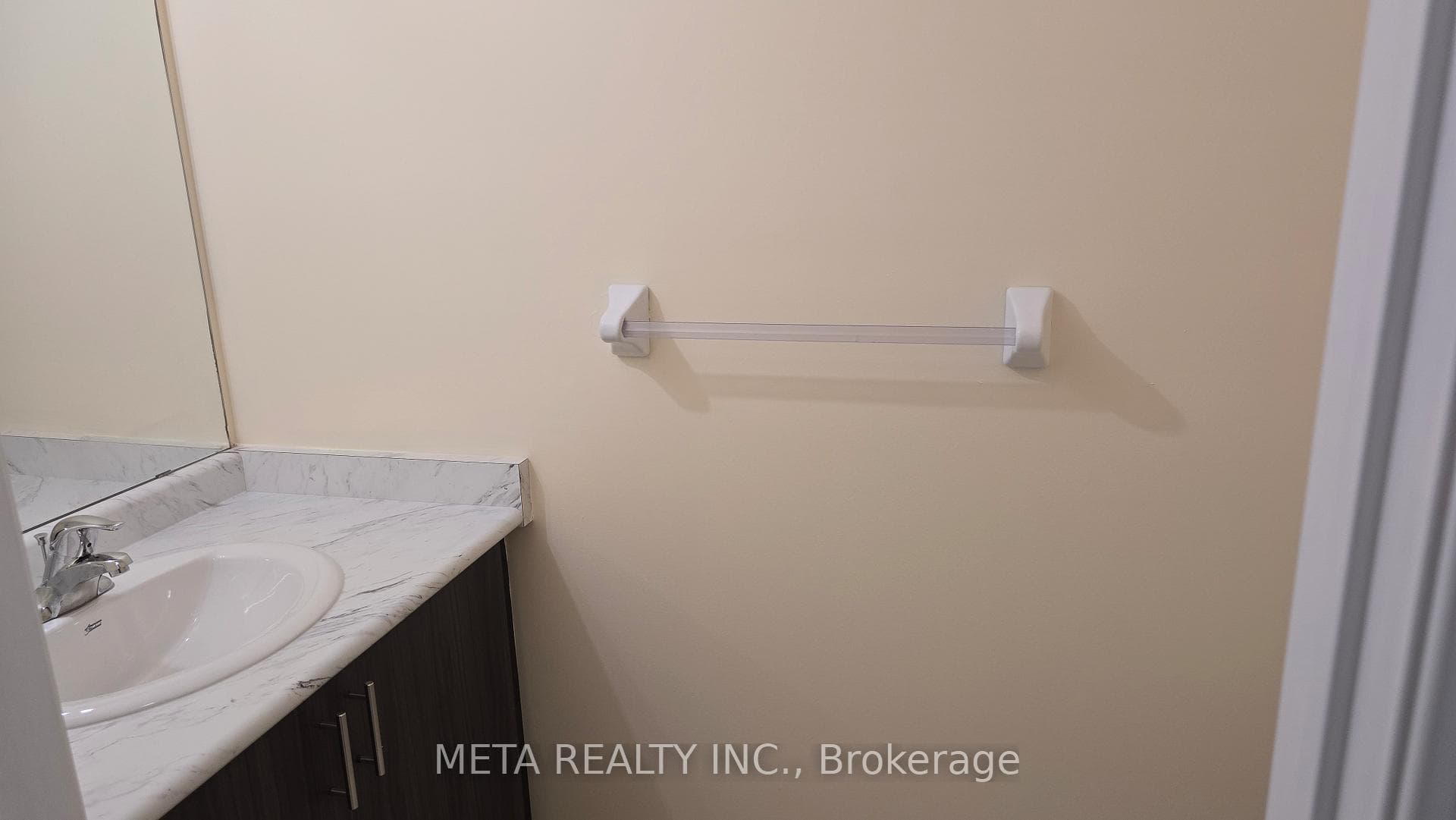 162 Hurst Drive photo 5