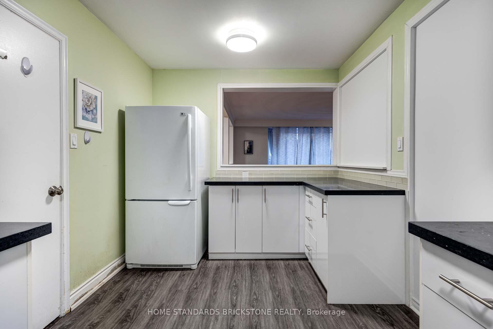199 Dunforest Avenue photo 12