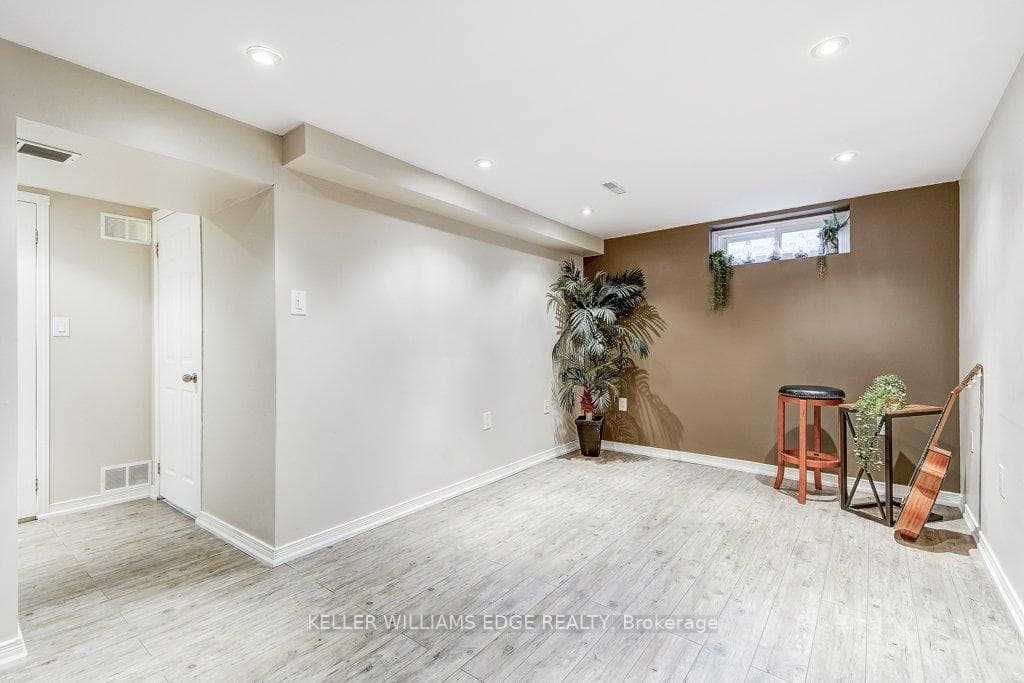 1350 Limeridge Road Unit 28 photo 24