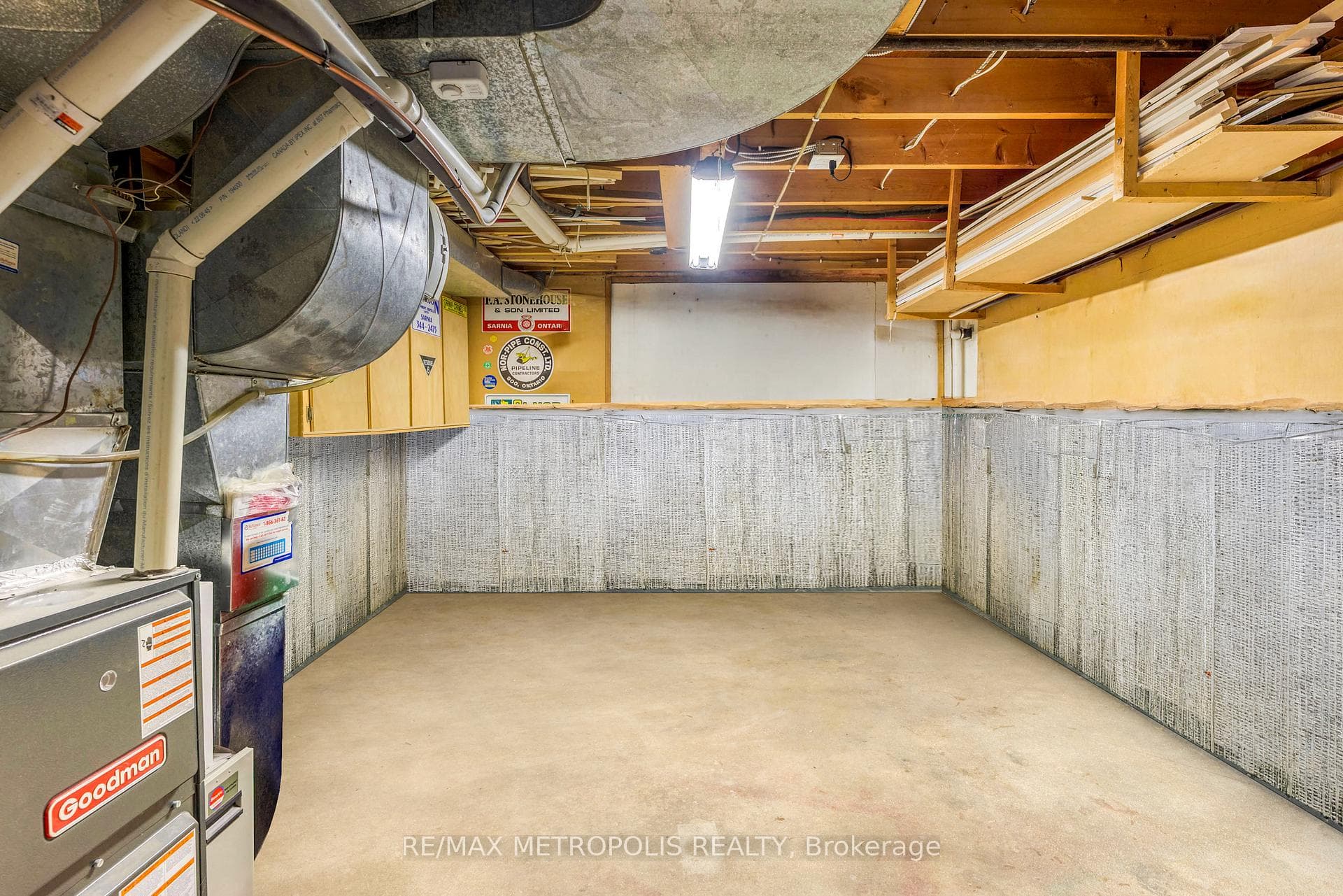 485 Bentinck Drive photo 30