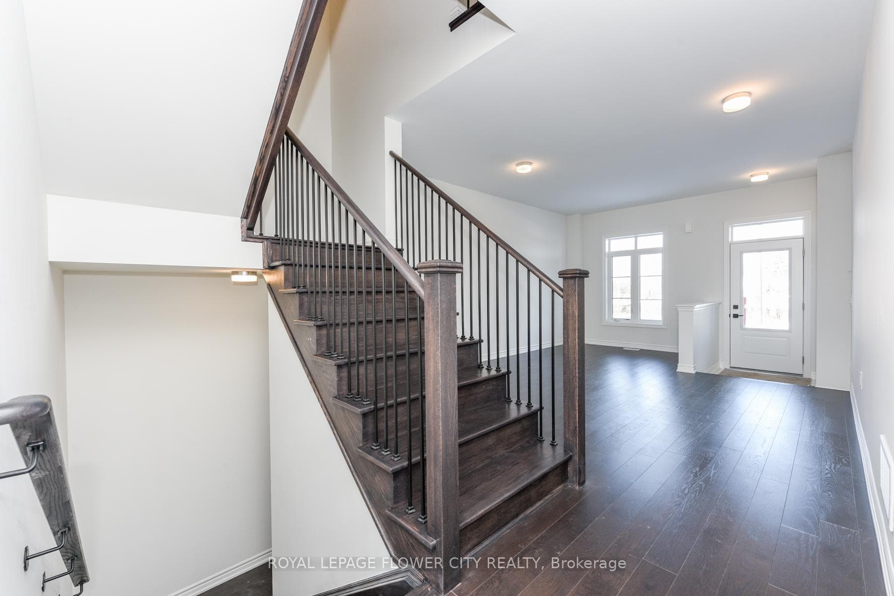 57 Tapscott Crescent photo 9