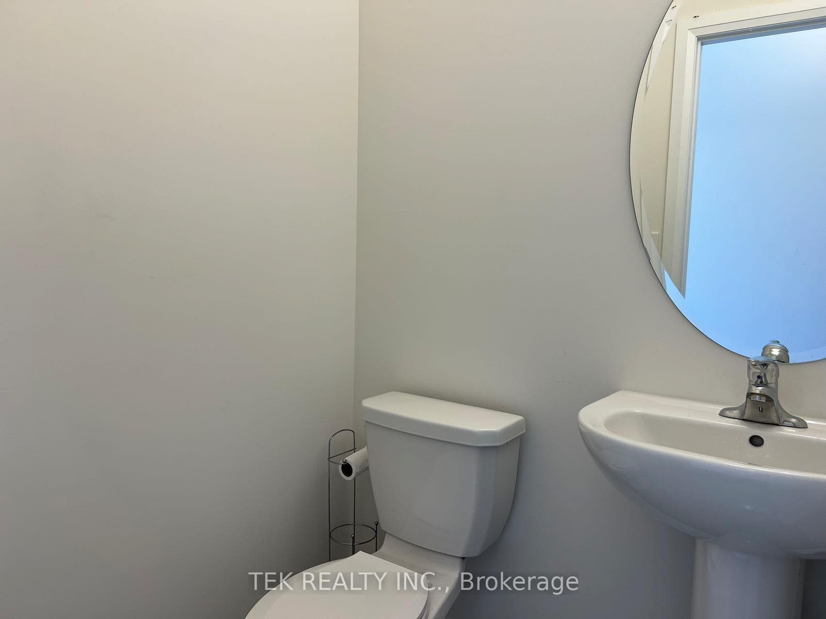 105 Mccague Avenue photo 14
