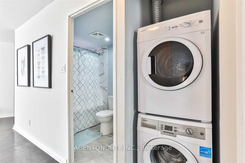 250 Queens Quay Unit 206 photo 14