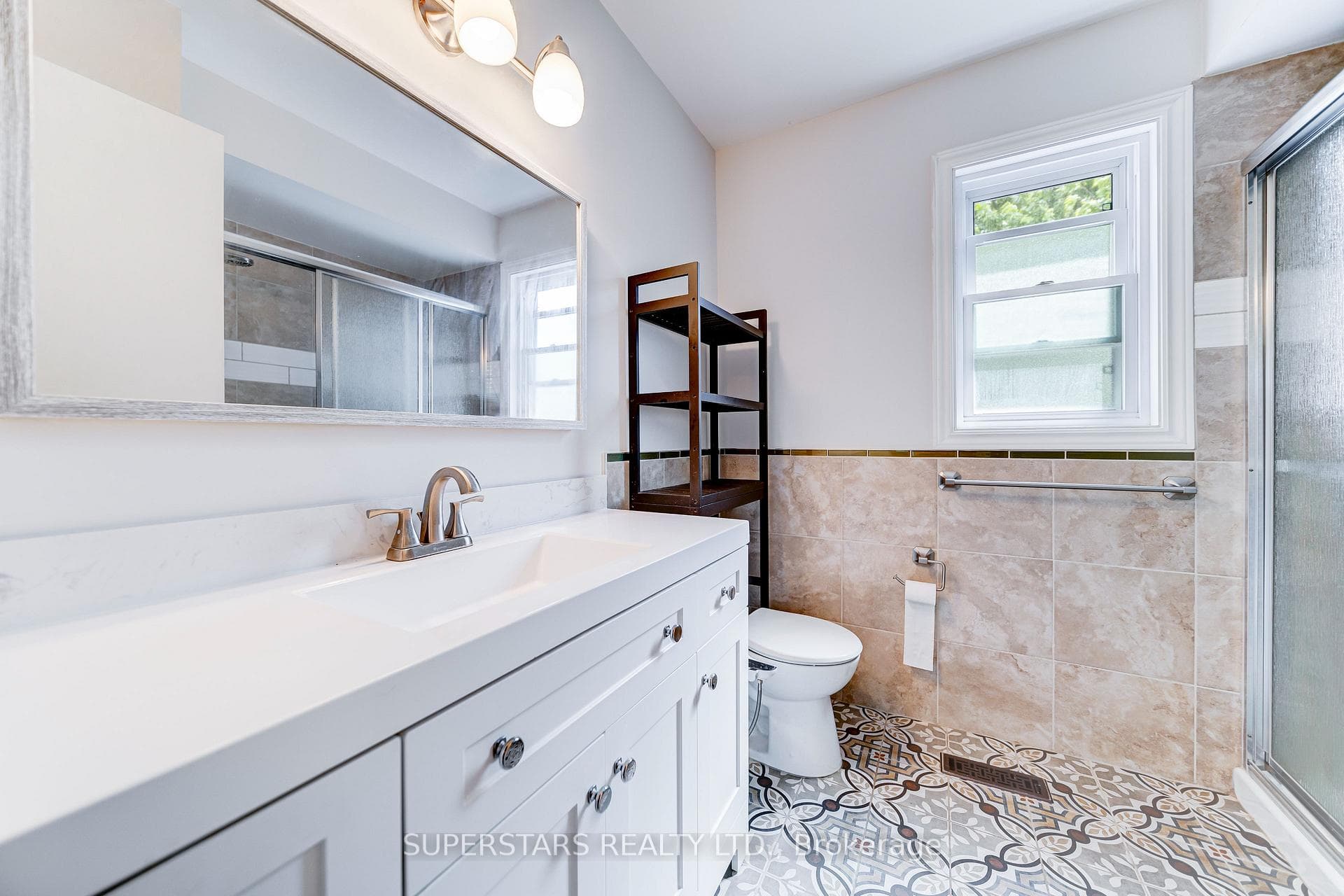 841 Clancey Crescent photo 17