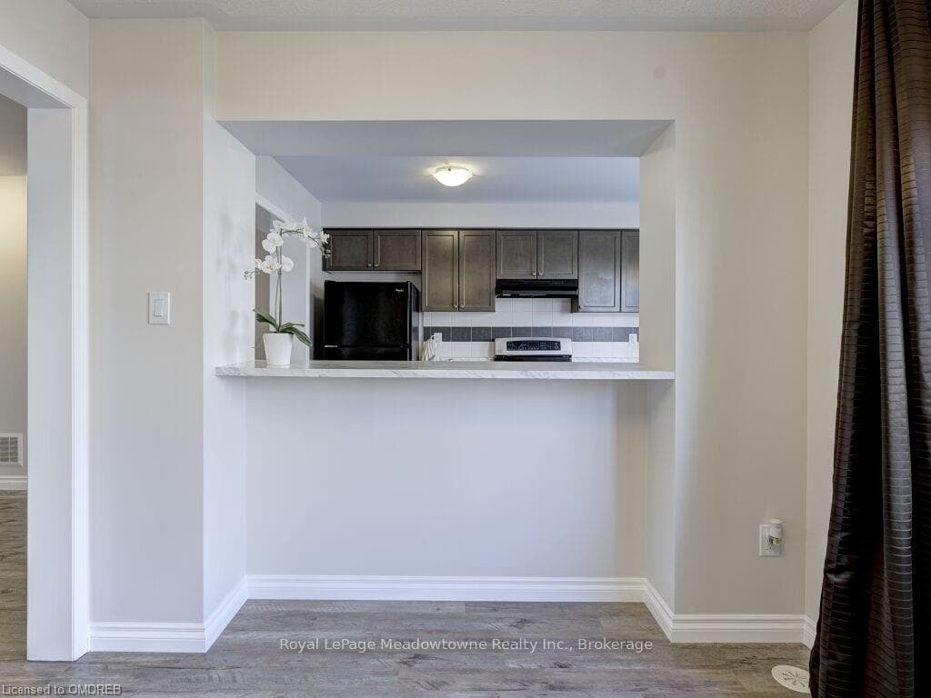 6020 DERRY Road Unit 104 photo 23