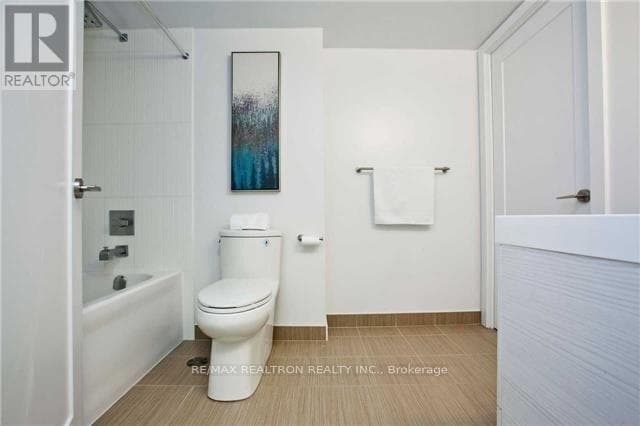 318 Richmond Street Unit 810 photo 14