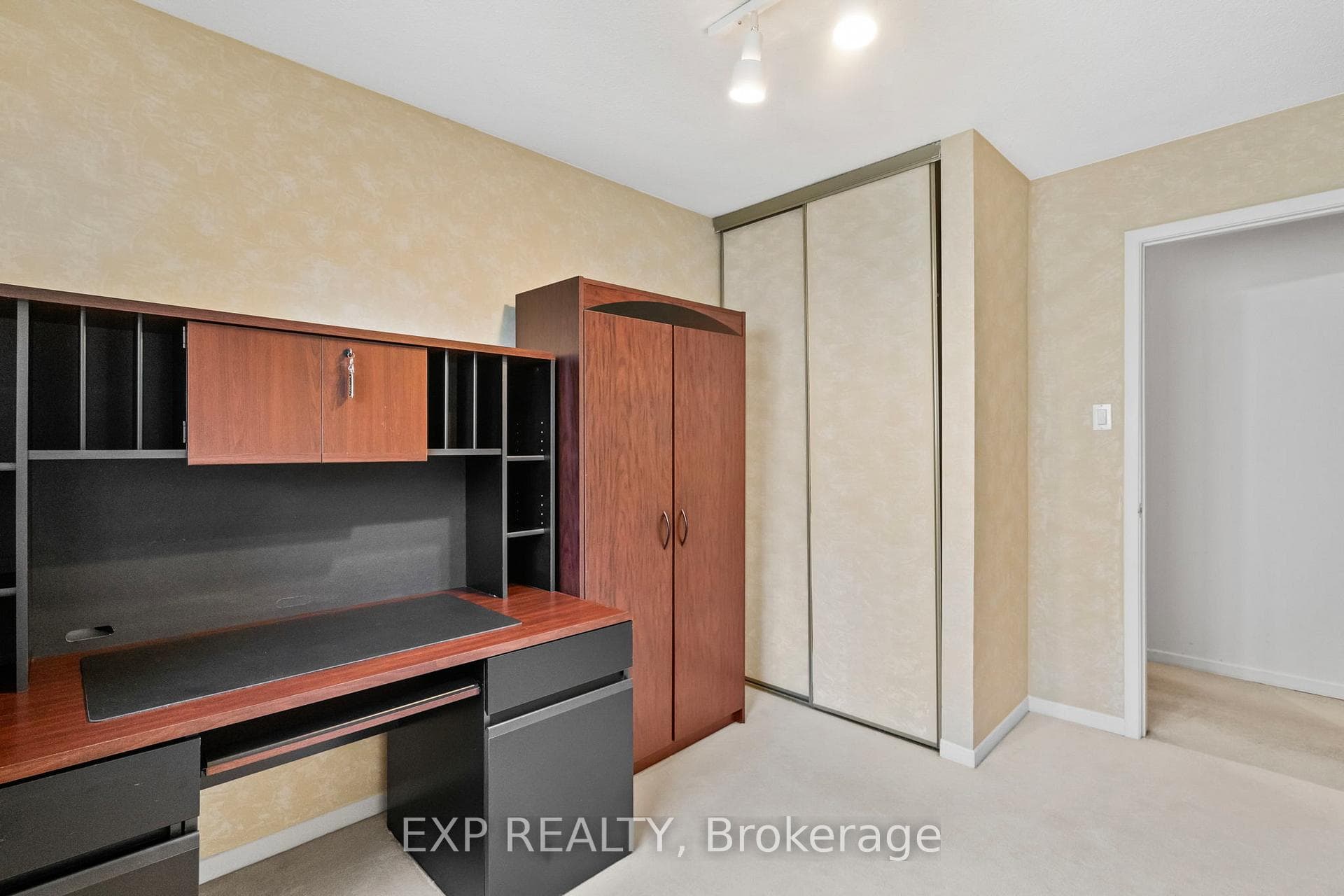 25 Lilac Avenue photo 18