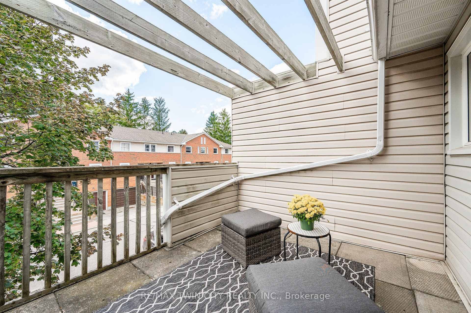 463 Beechwood Place Unit 61 photo 8