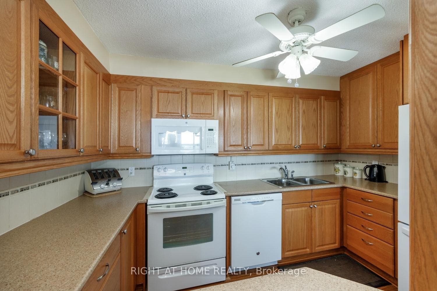 55 William Street Unit 1002 photo 11