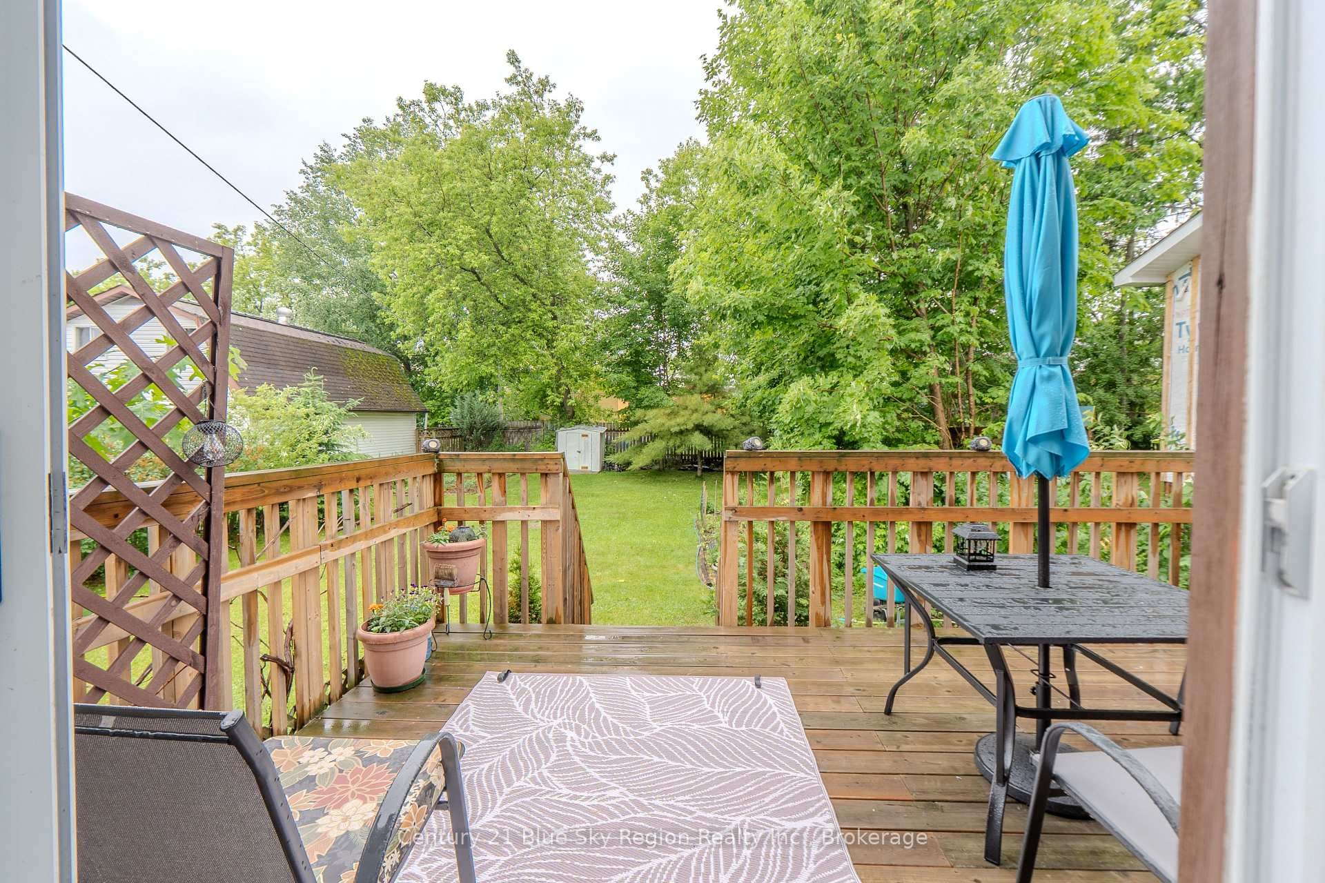 577 O'Brien Street photo 29