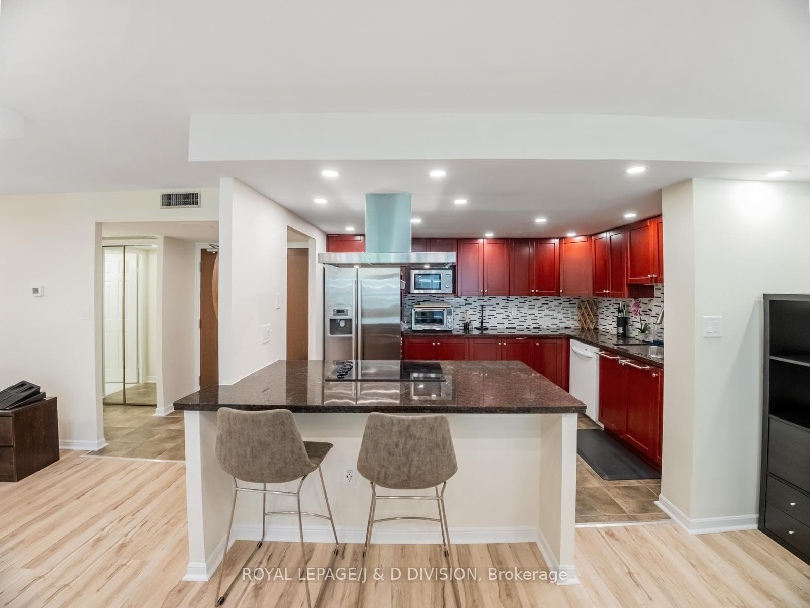 Breakfast bar