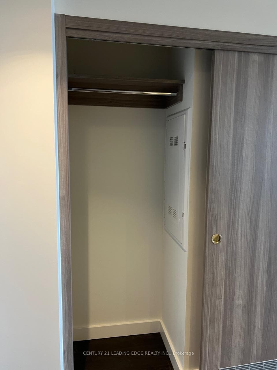 85 MCMAHON Drive Unit 2310 photo 7