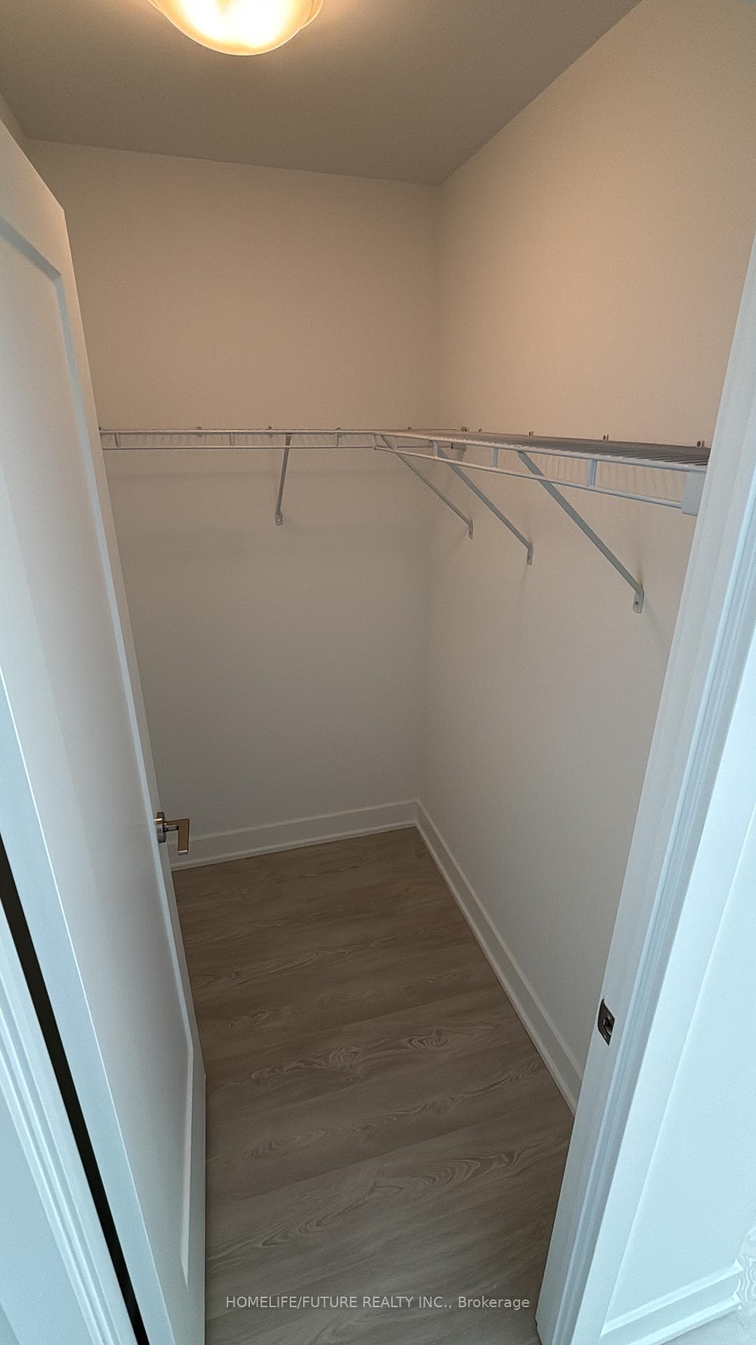 2545 Simcoe Street Unit PH08 photo 9