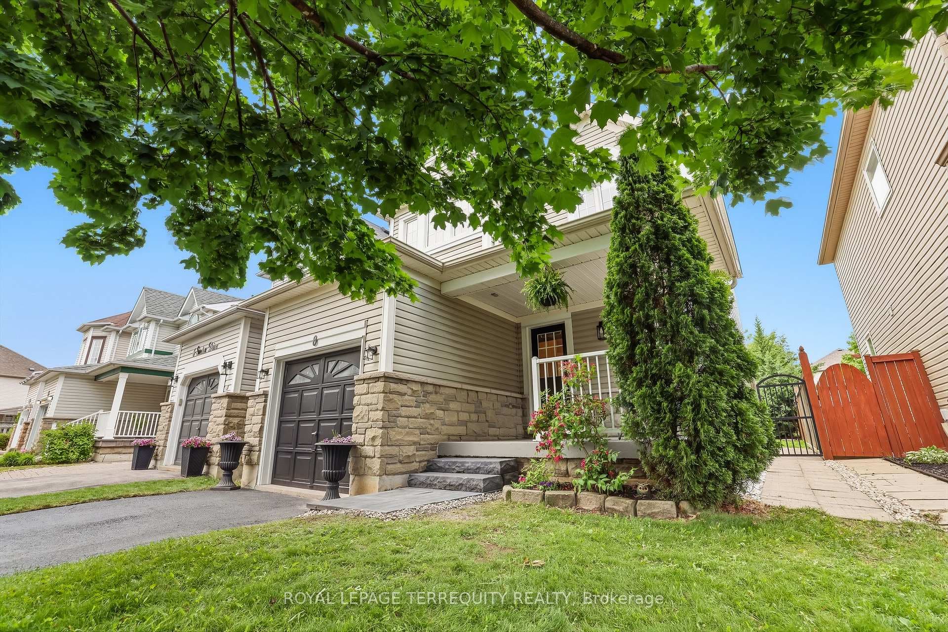 8 Sinden Drive photo 3