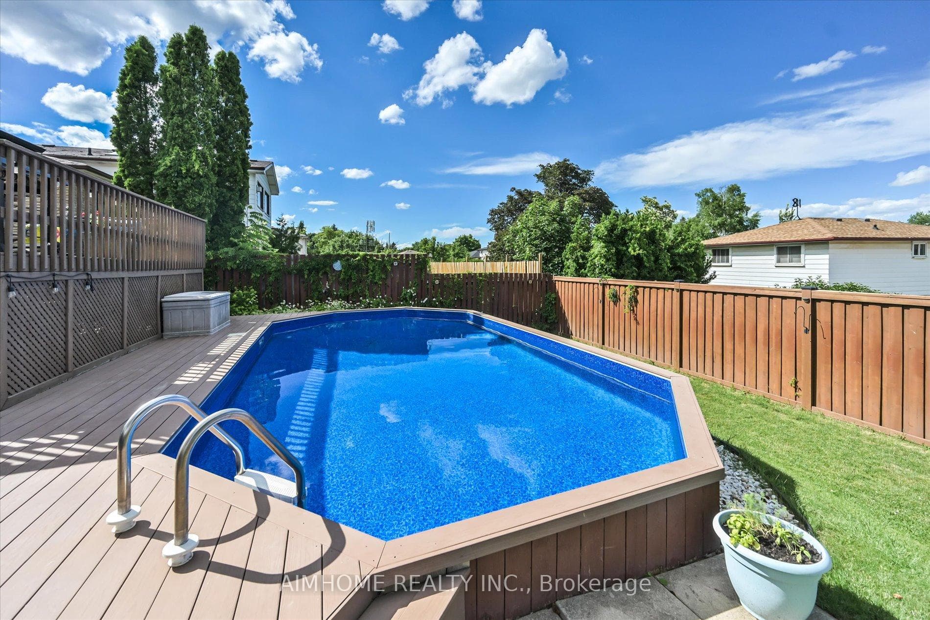 232 McMurchy Avenue photo 37
