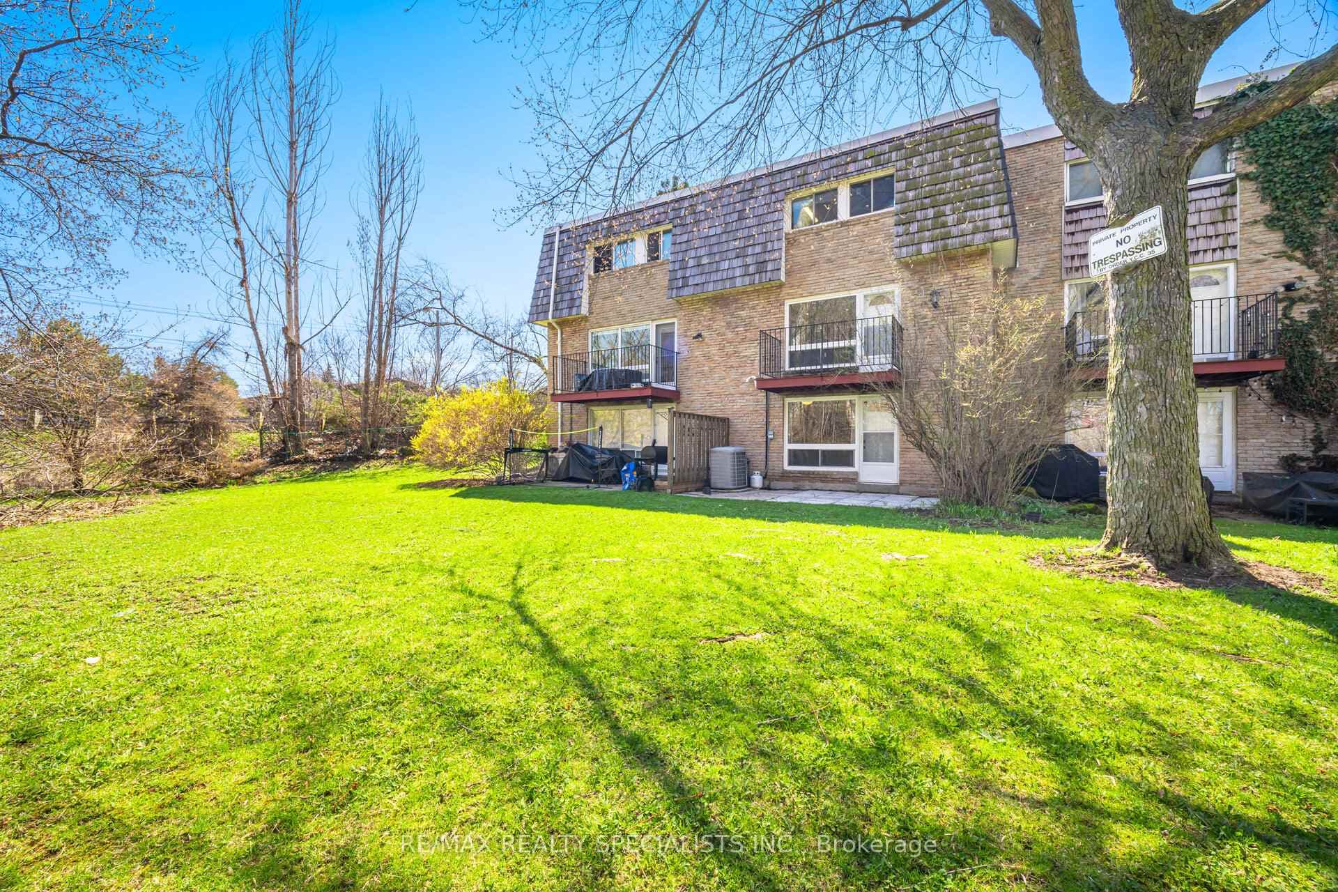 701 Burnhamthorpe Road Unit 106 photo 47