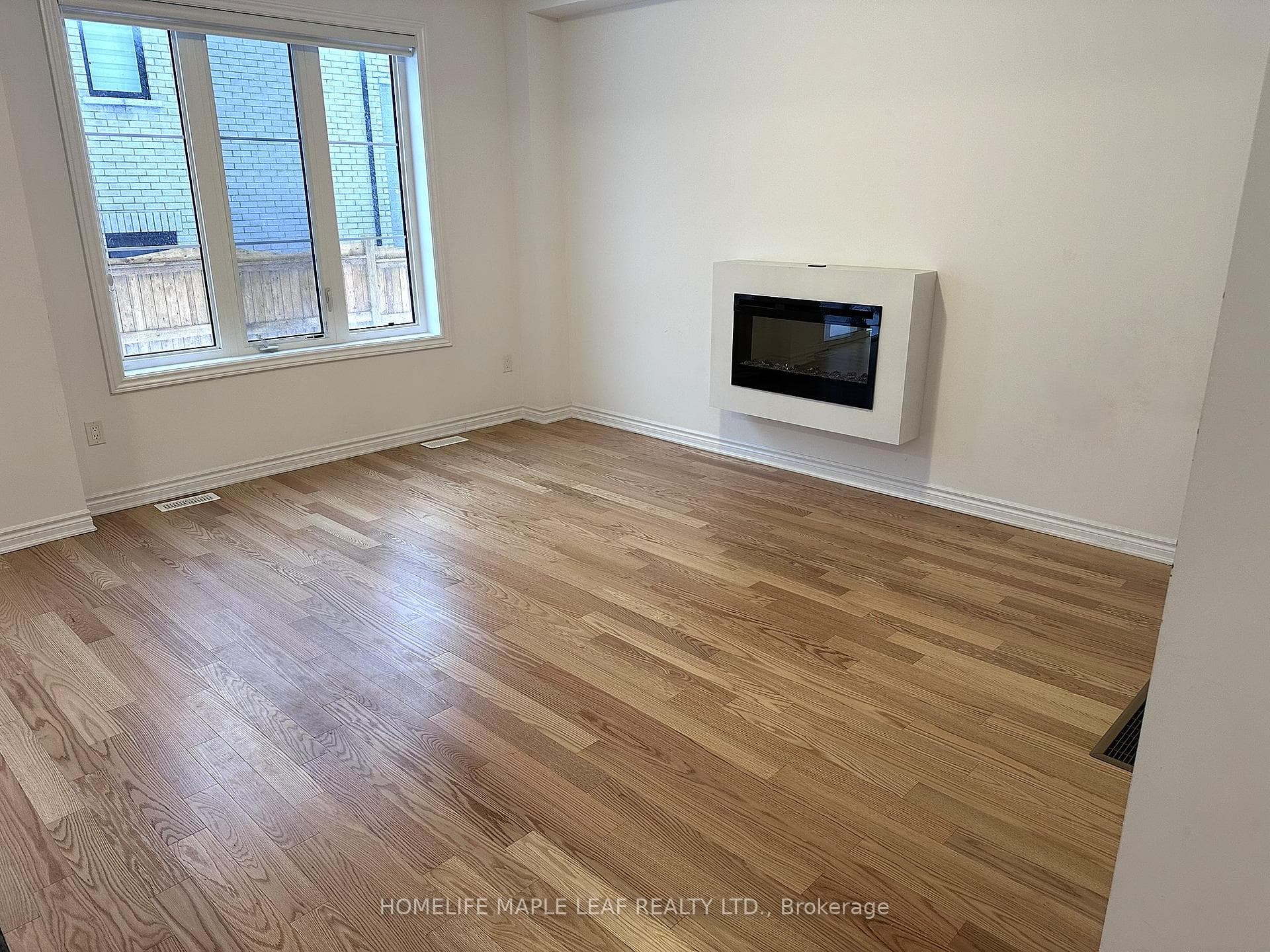 19 Waterfront Crescent photo 10